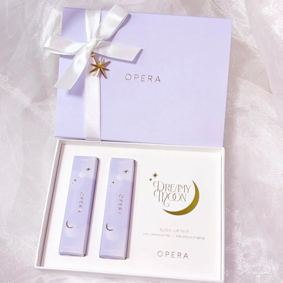 オペラから冬の限定2色がセットになったギフトボックスが数量限定で登場🎁🌙

⚜️OPERA
オペラ グロウリップティント
408 ルミナスレッド / 409 ムーンリットベージュ

408 ルミナスレッドは深みレッドにゴールドラメが映え