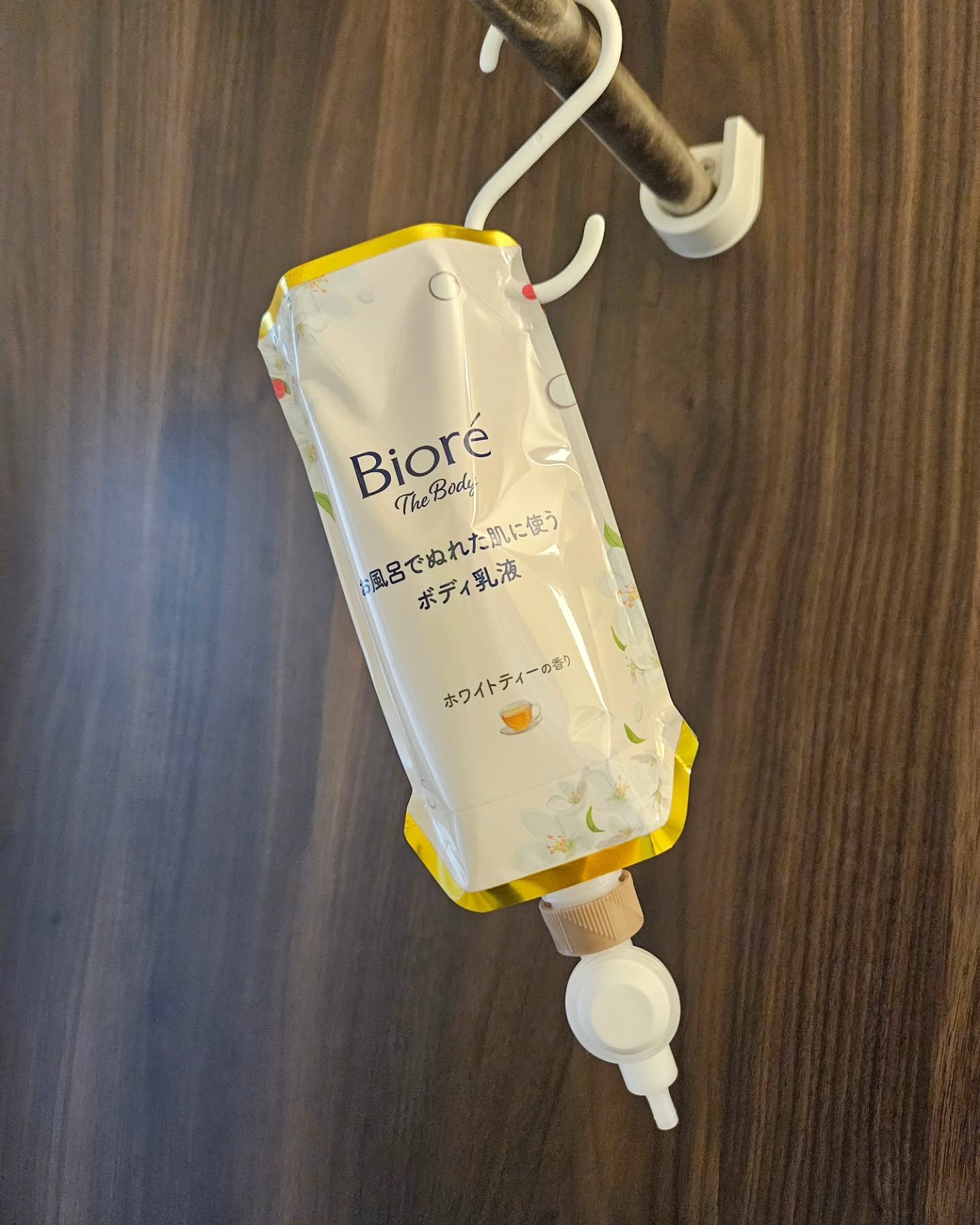 ビオレ ザ ボディ お風呂でぬれた肌に使うボディ乳液 肌しっとり ホワイトティーの香り/ビオレu/ボディミルクを使ったクチコミ（2枚目）