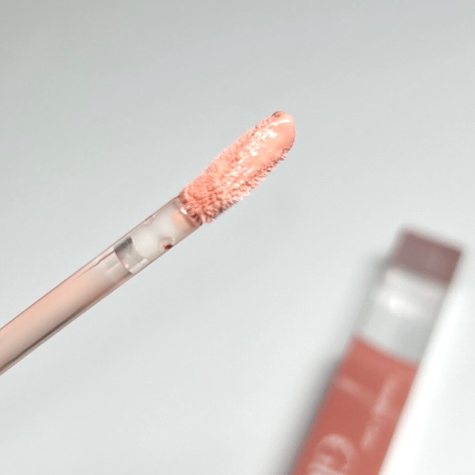 グラスティングカラーグロス S05 グレープスパークル(ミニ)/rom&nd/リップグロスを使ったクチコミ（2枚目）