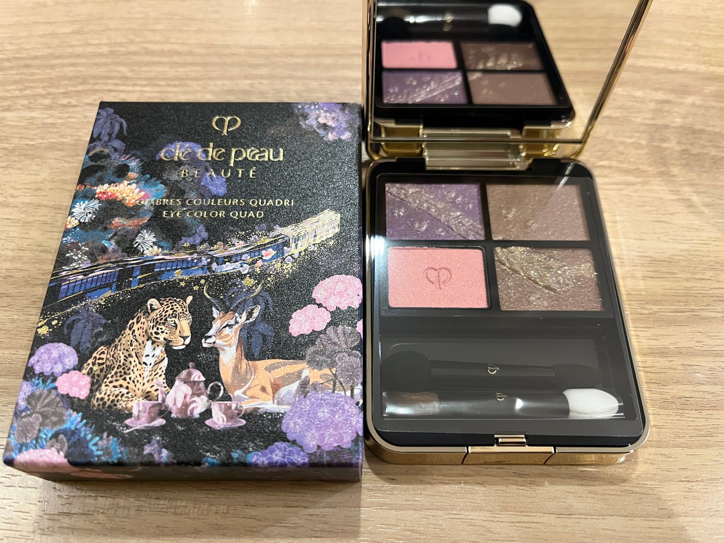 さとまる on LIPS 「ホリデーが可愛すぎて購入しました!ブルベ冬、2ndイエベ春のわ..」(1枚目)