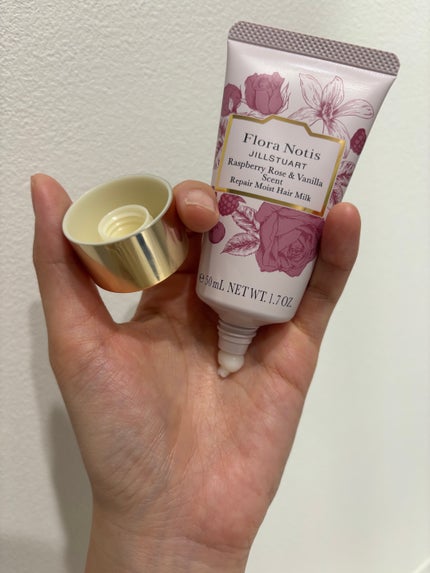 ラズベリーローズ&バニラ リペアモイスト ヘアミルク/Flora Notis JILL STUART/ヘアミルクを使ったクチコミ(3枚目)
