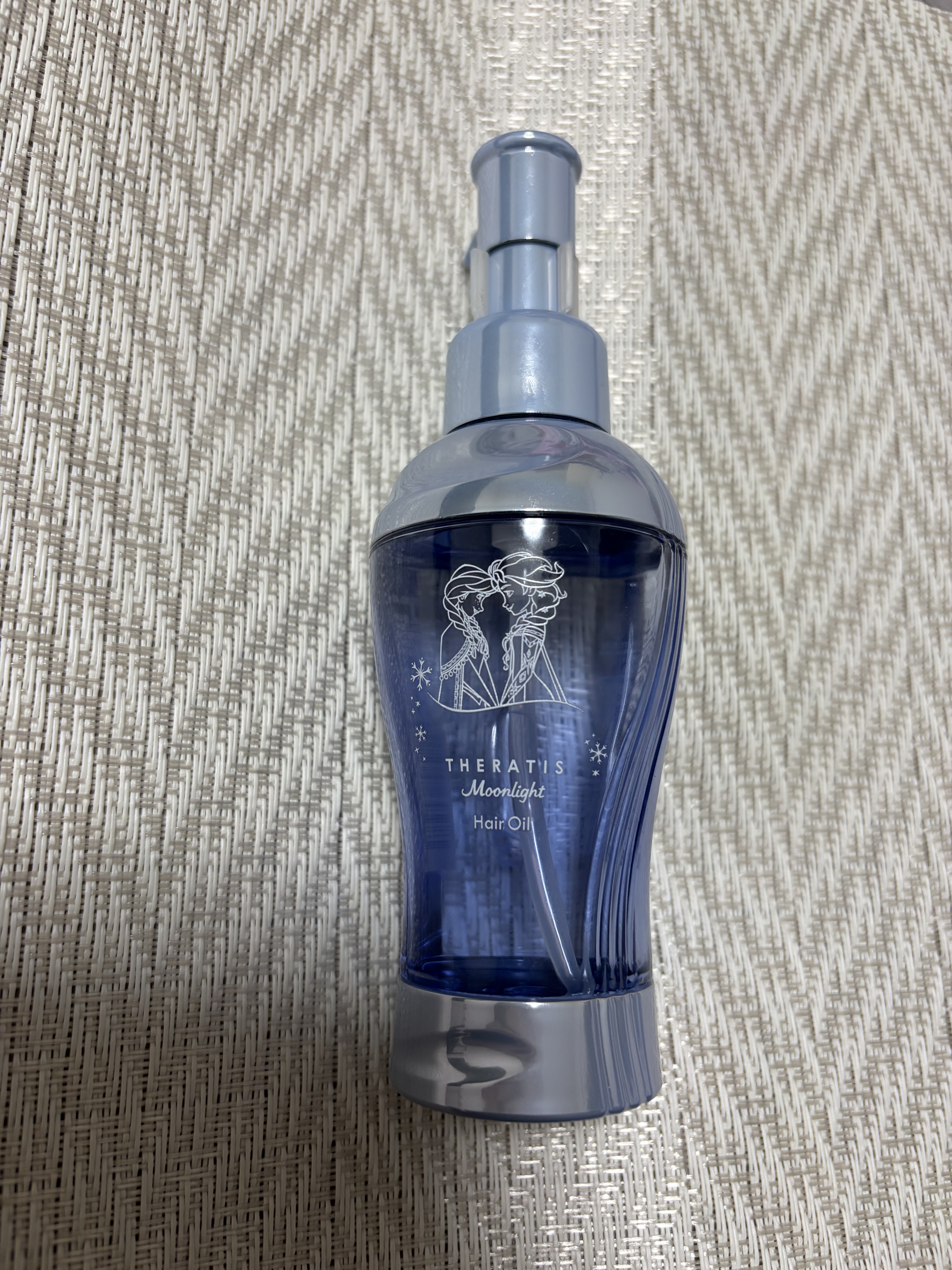 セラティス ムーンライト スリーク ヘアオイル／アナと雪の女王/THERATIS/ヘアオイルを使ったクチコミ（1枚目）