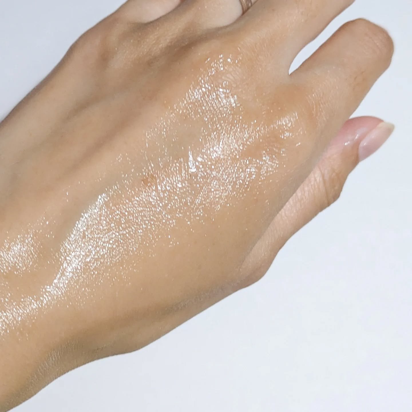 セラミドアトローション/ILLIYOON/ボディローションを使ったクチコミ（3枚目）