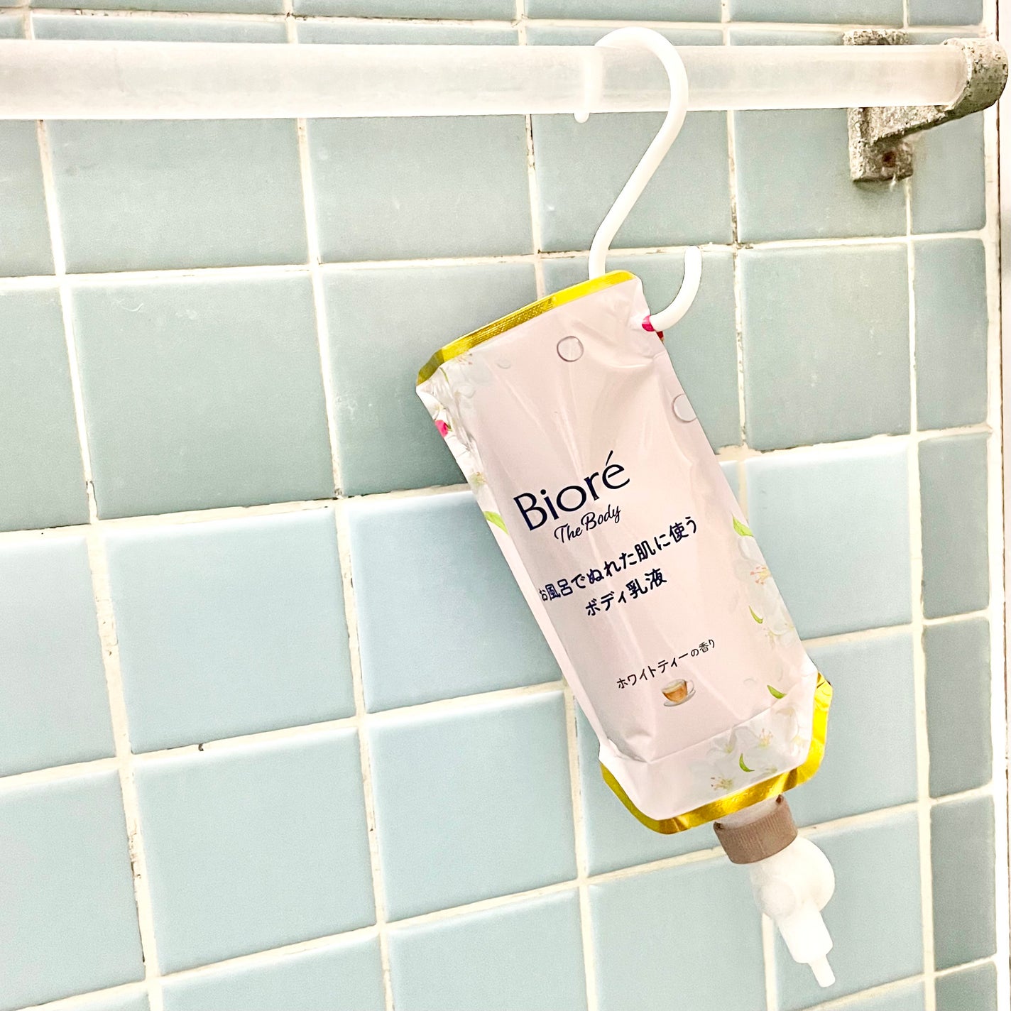 ビオレ ザ ボディ お風呂でぬれた肌に使うボディ乳液 肌しっとり ホワイトティーの香り/ビオレu/ボディミルクを使ったクチコミ(7枚目)