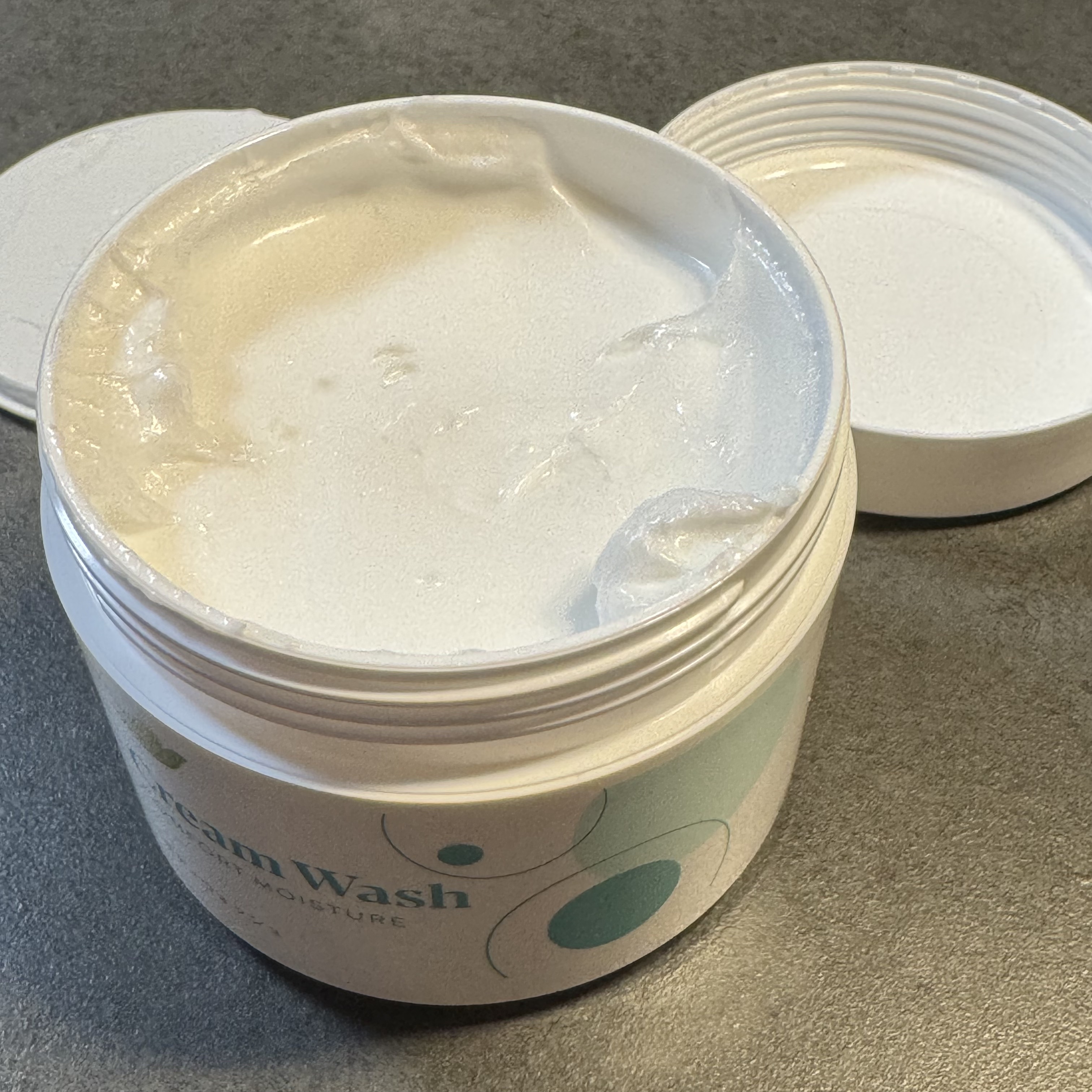 ダヴ クリームボディウォッシュ コンフォートモイスチャー/ダヴ/ボディソープを使ったクチコミ（3枚目）