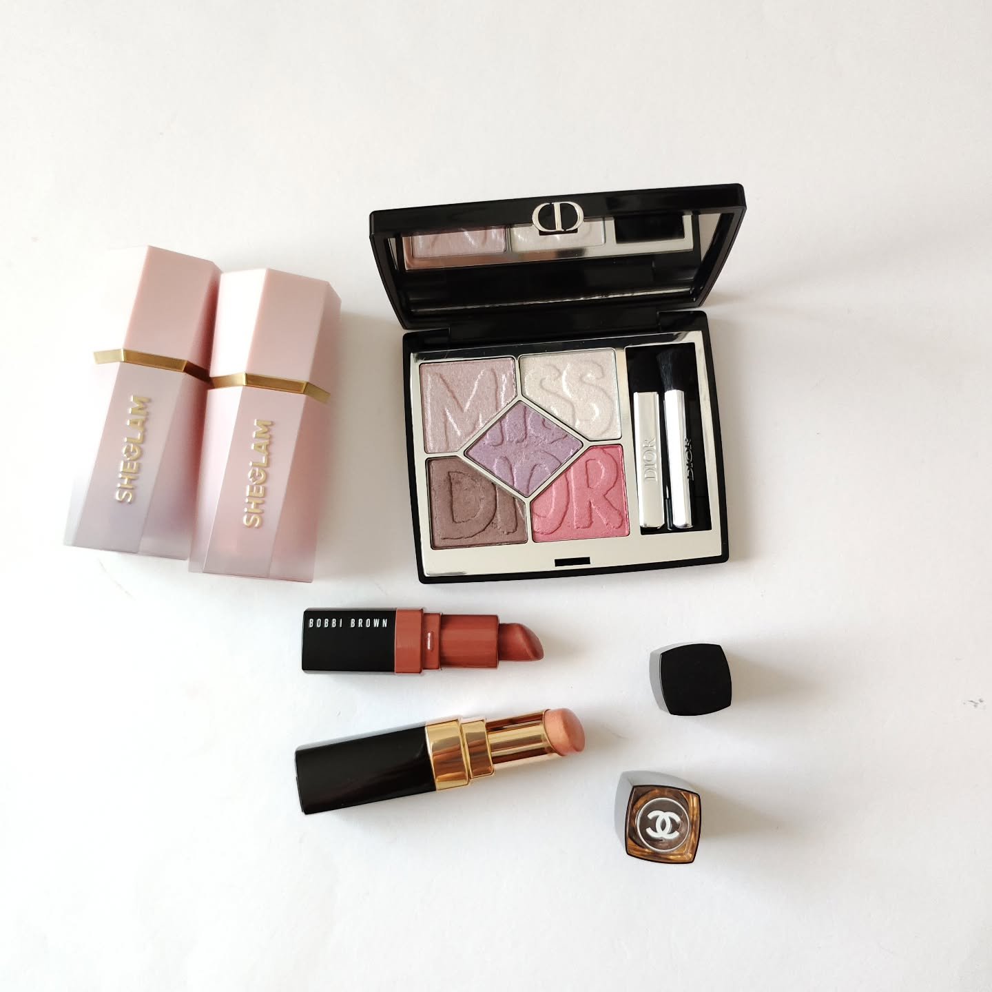 ディオールショウ サンク クルール（ミス ディオール コレクション 限定品）/Dior/アイシャドウを使ったクチコミ（1枚目）