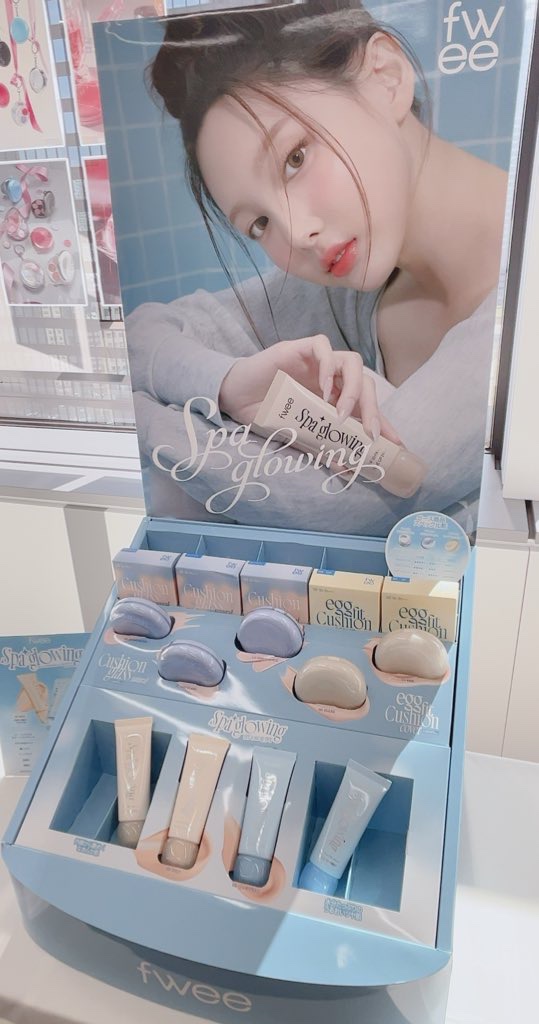 フィー 3Dボリューミンググロス/fwee/リップグロスを使ったクチコミ（2枚目）