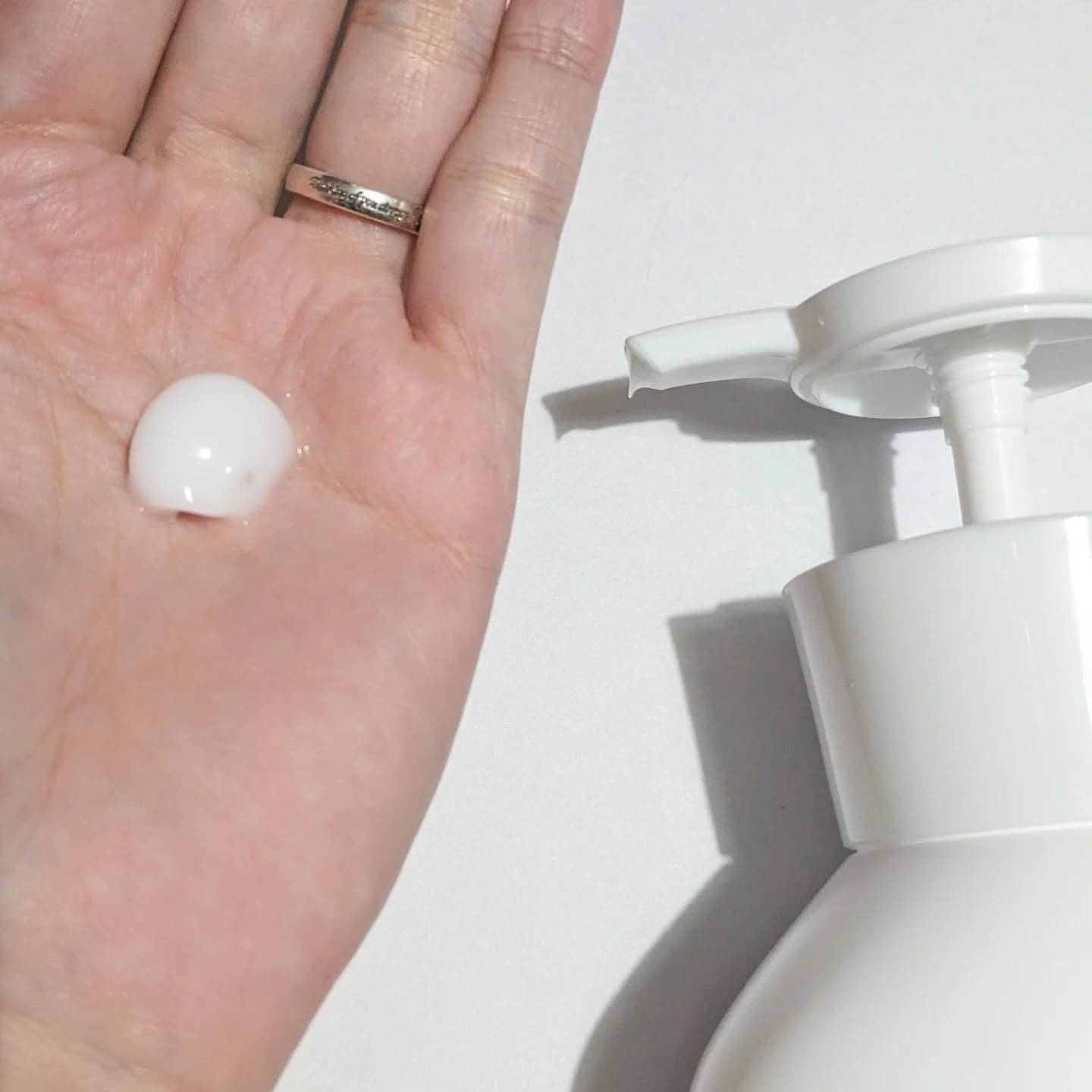 セラミドアトローション/ILLIYOON/ボディローションを使ったクチコミ（2枚目）