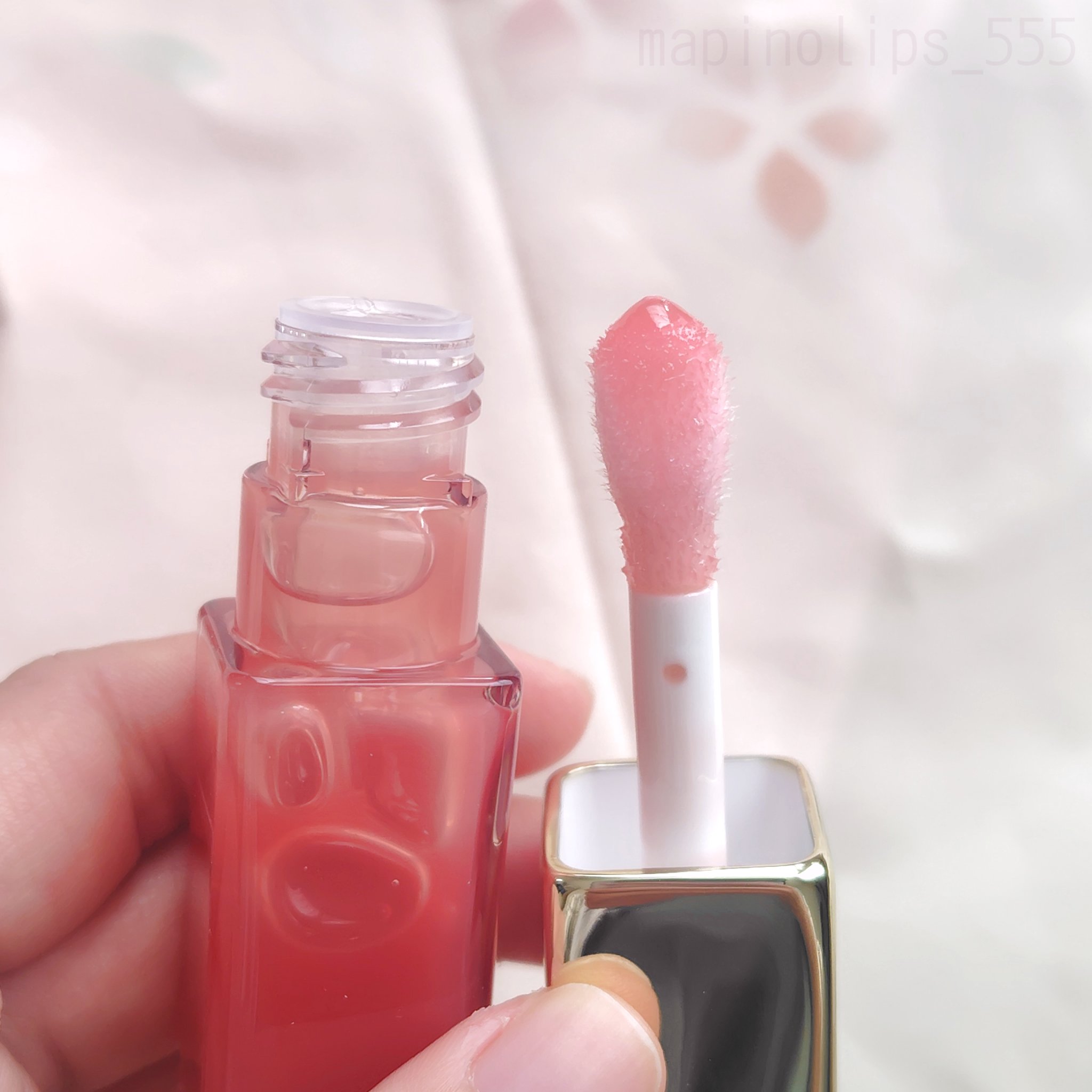 キスキス ビー グロウ オイル/GUERLAIN/リップグロスを使ったクチコミ（2枚目）