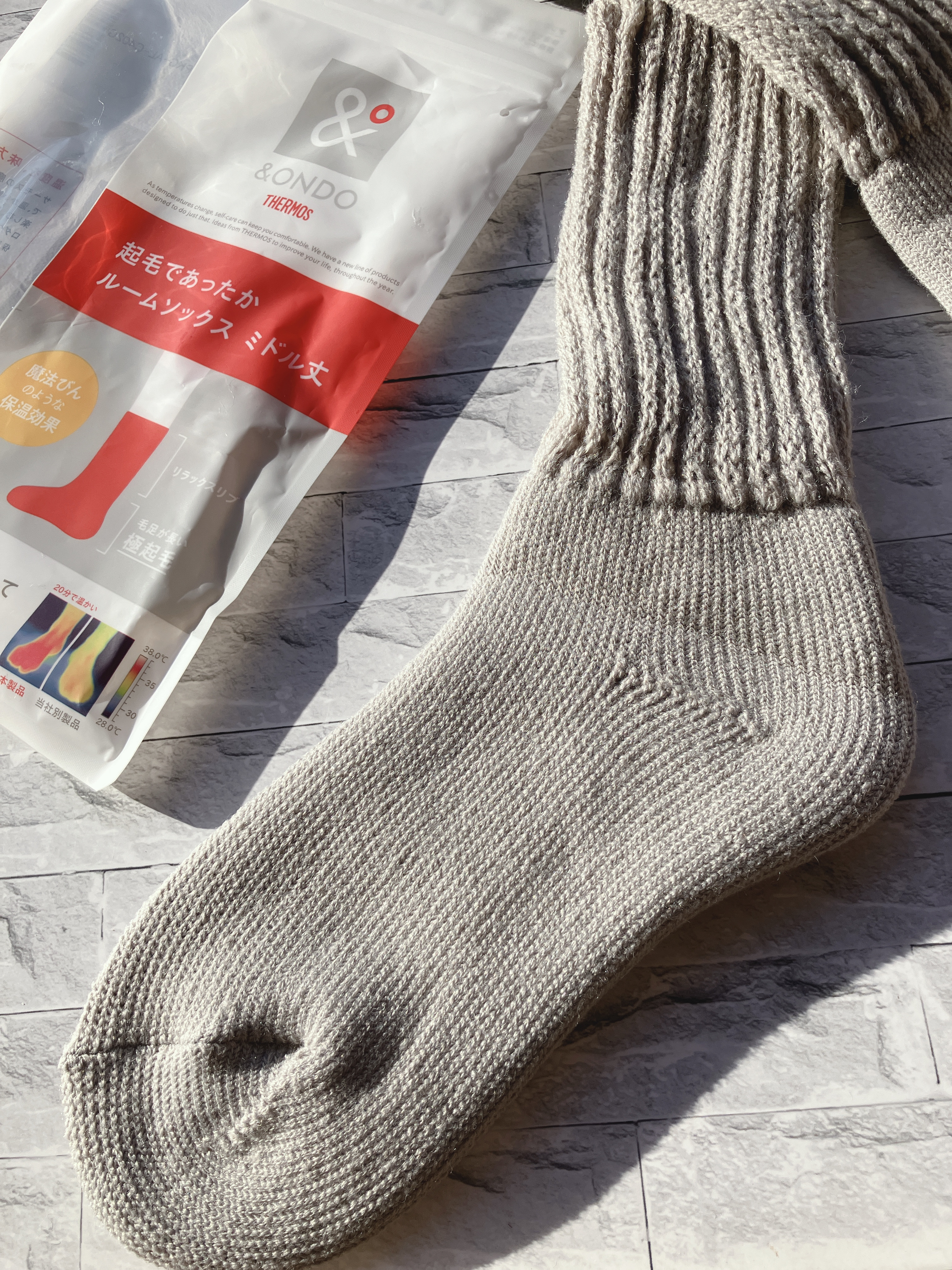 &ONDO 起毛であったかルームソックス　ミドル丈/サーモス/暖かい靴下を使ったクチコミ（2枚目）