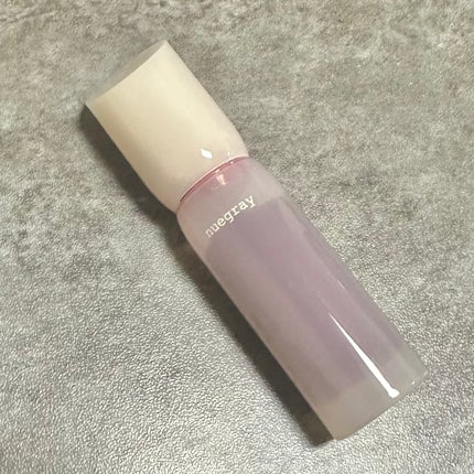 nuegray ヌグローウィリキッドのクチコミ「冬に映えるベリーカラーのリップ🍓
色持ち抜群🩷
サラッとしたテクスチャーで色が密着
すぐにティ.....」(2枚目)