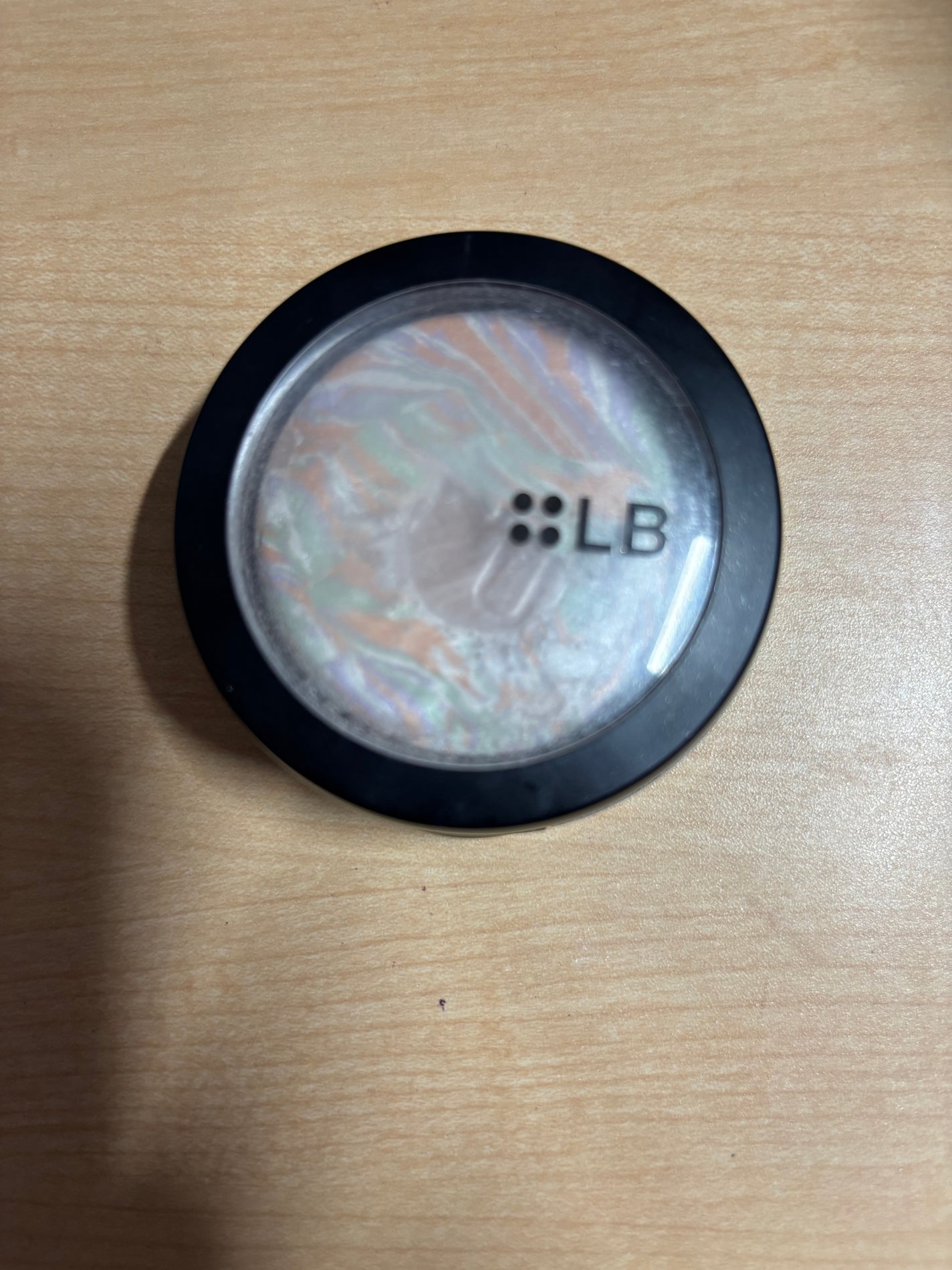 fumi on LIPS 「#ハイライター#LBツヤ感がとても良いです❤️..」(1枚目)