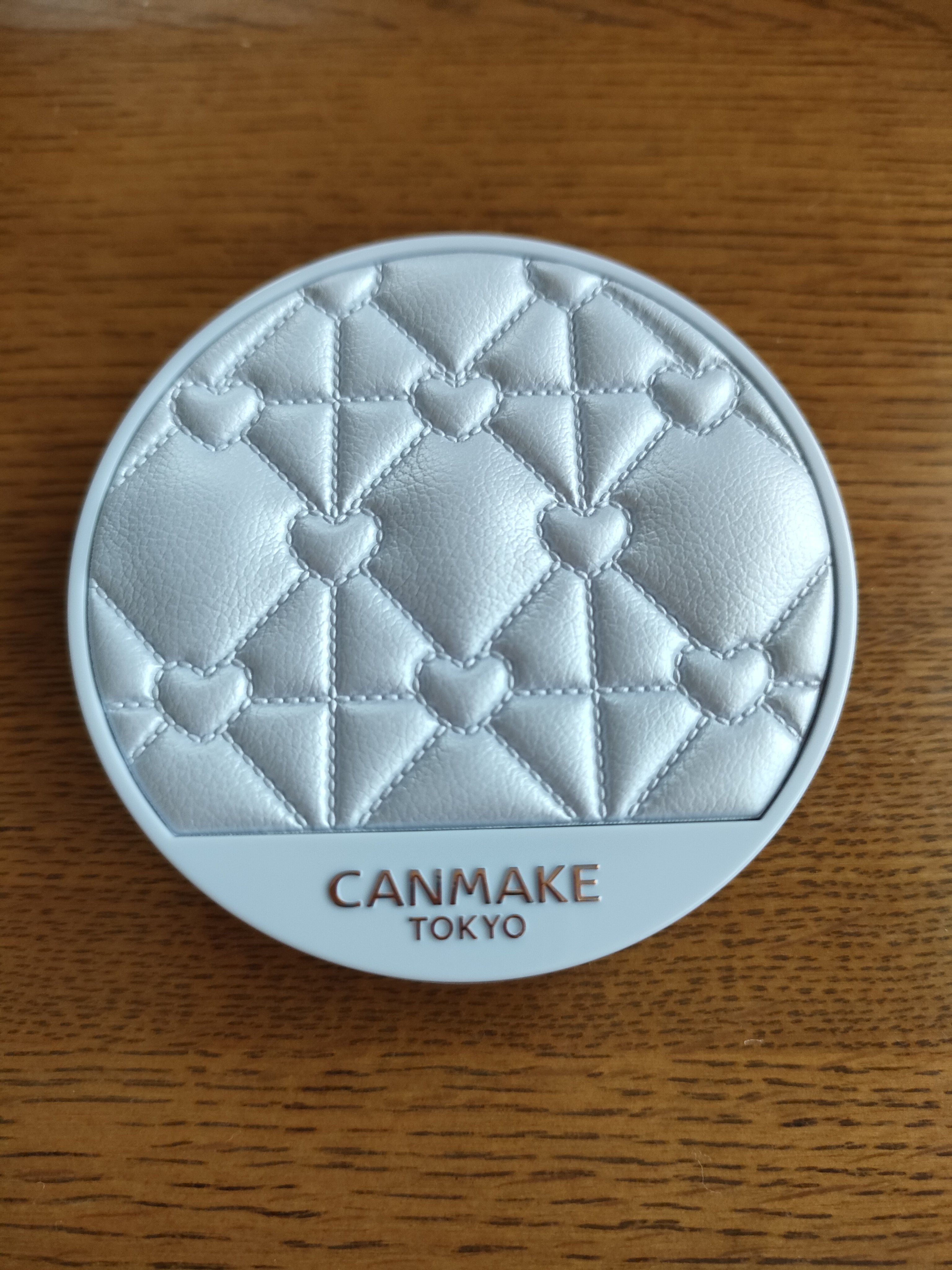 イルミネイティングフィニッシュパウダー　～Abloom～/キャンメイク/プレストパウダーを使ったクチコミ（1枚目）