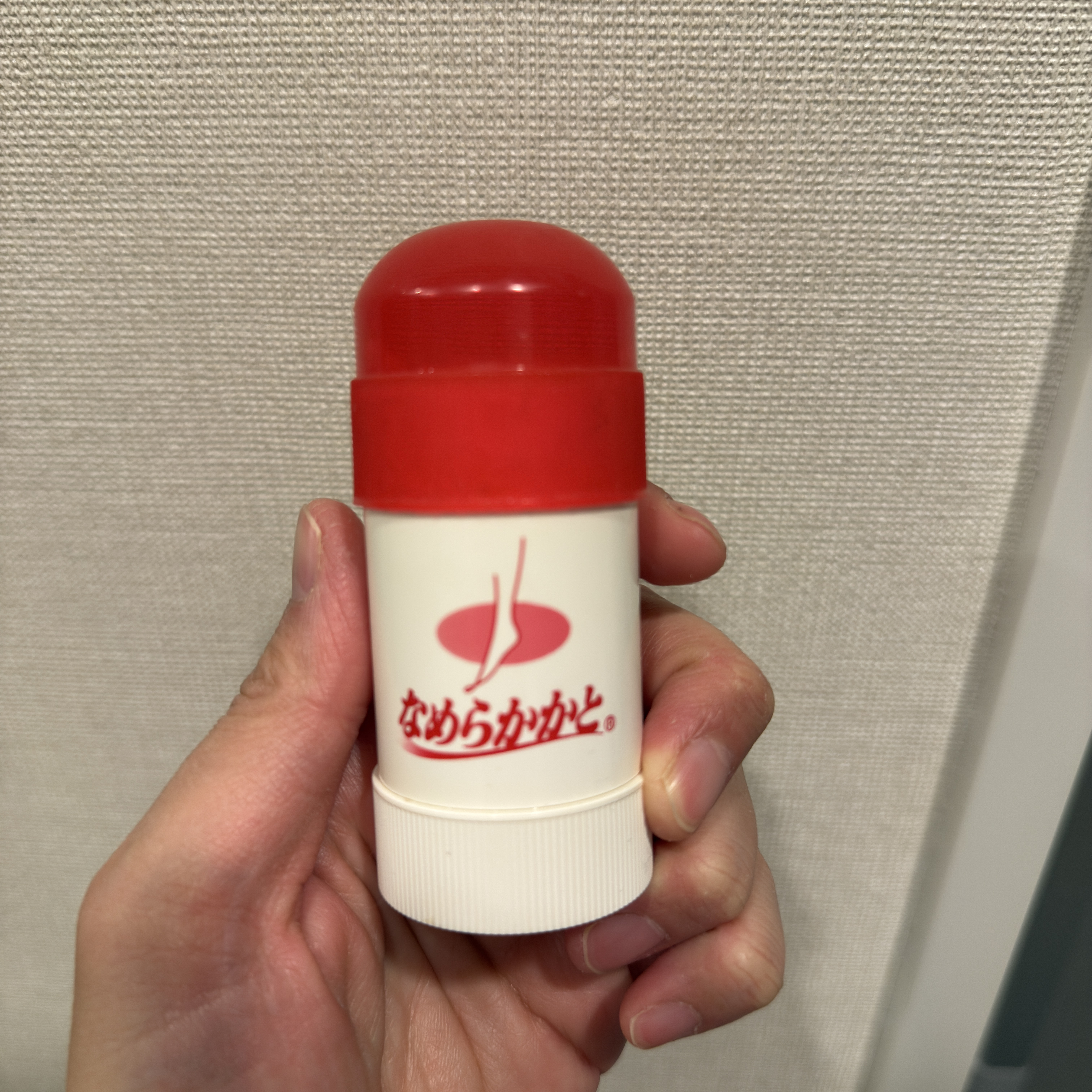 なめらかかとスティック/小林製薬/レッグ・フットケアを使ったクチコミ（1枚目）