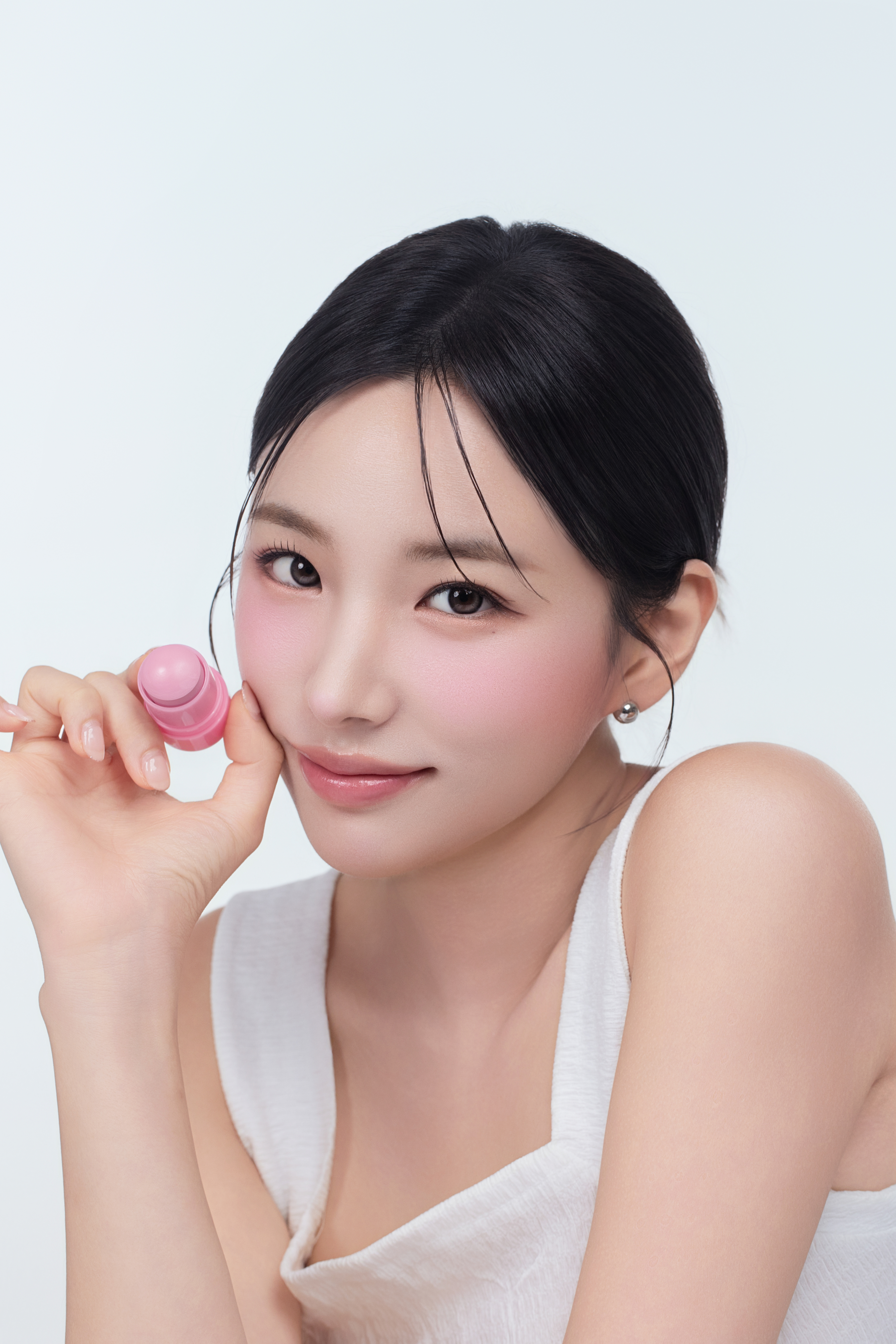 ゼリーメルティンググリッタートッパー/ネイチャーリパブリック/チークを使ったクチコミ（2枚目）