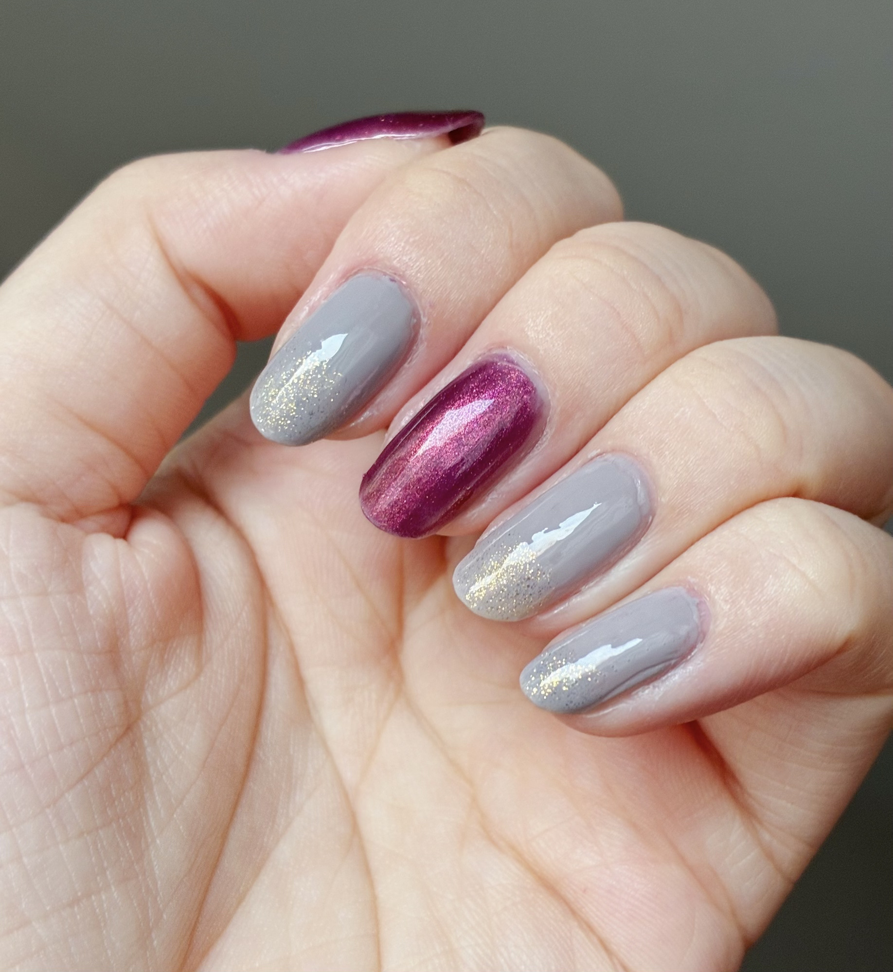 ネイルホリック Nostalgic color/ネイルホリック/マニキュアを使ったクチコミ（2枚目）