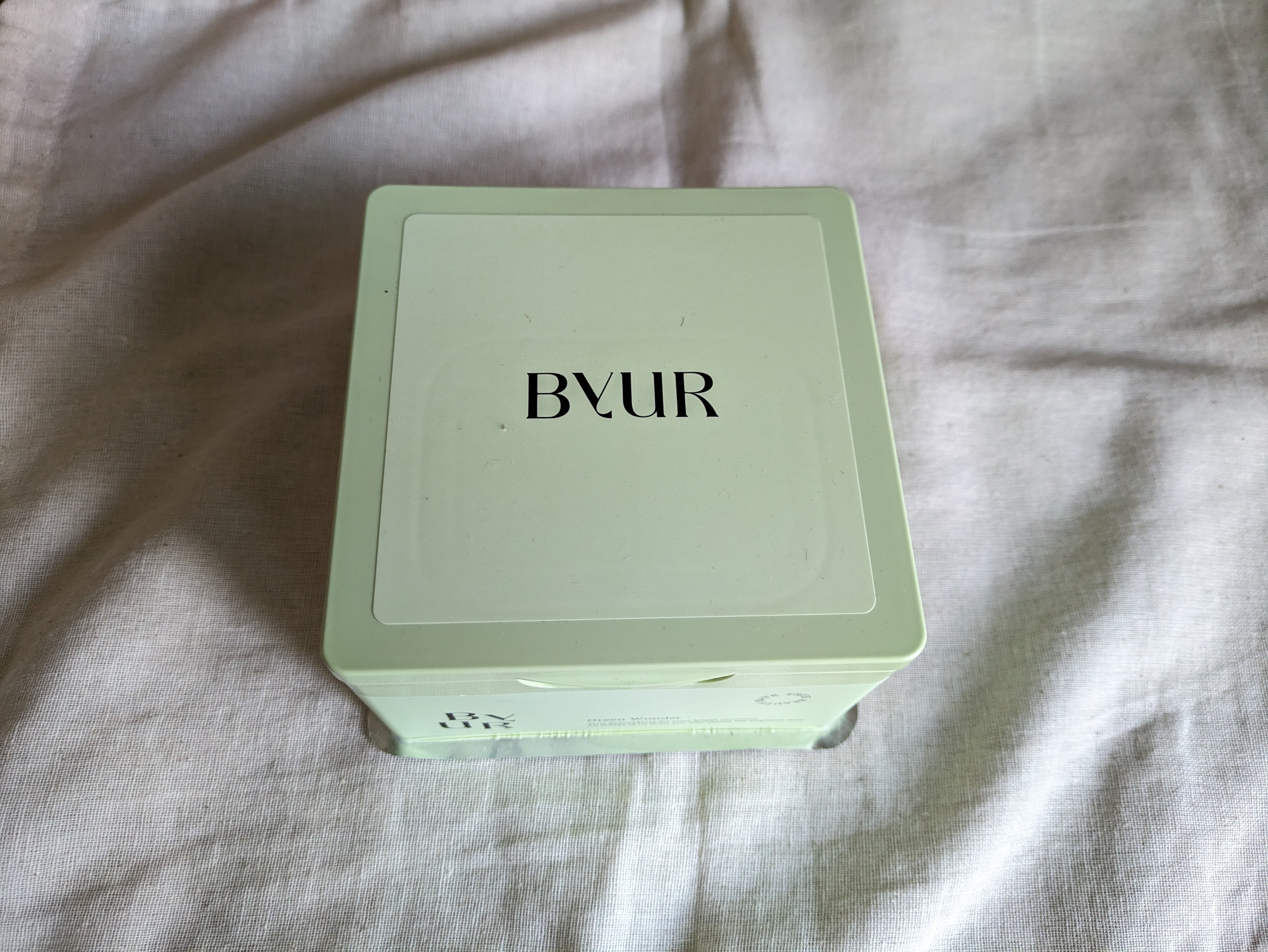 💚ByUR　スージンググリーン デイリーアクアセラムマスク💚

いつだかのメガ割で購入しました！！
使い切りまで大分時間かかったけど、
最後まで美容液しっかり含まれてました✨

肌鎮静タイプですが、さっぱりした使い心地で
お気に入りです