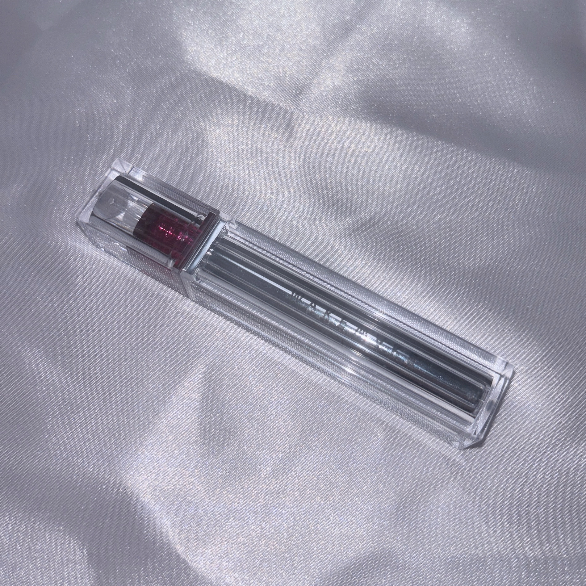 wakemake デュイジェルグロウティントのクチコミ「𓊆 ぷるん艶めく硝子玉 青みクールチェリー 𓊇




 ⑅     ⑅     ⑅     .....」（3枚目）