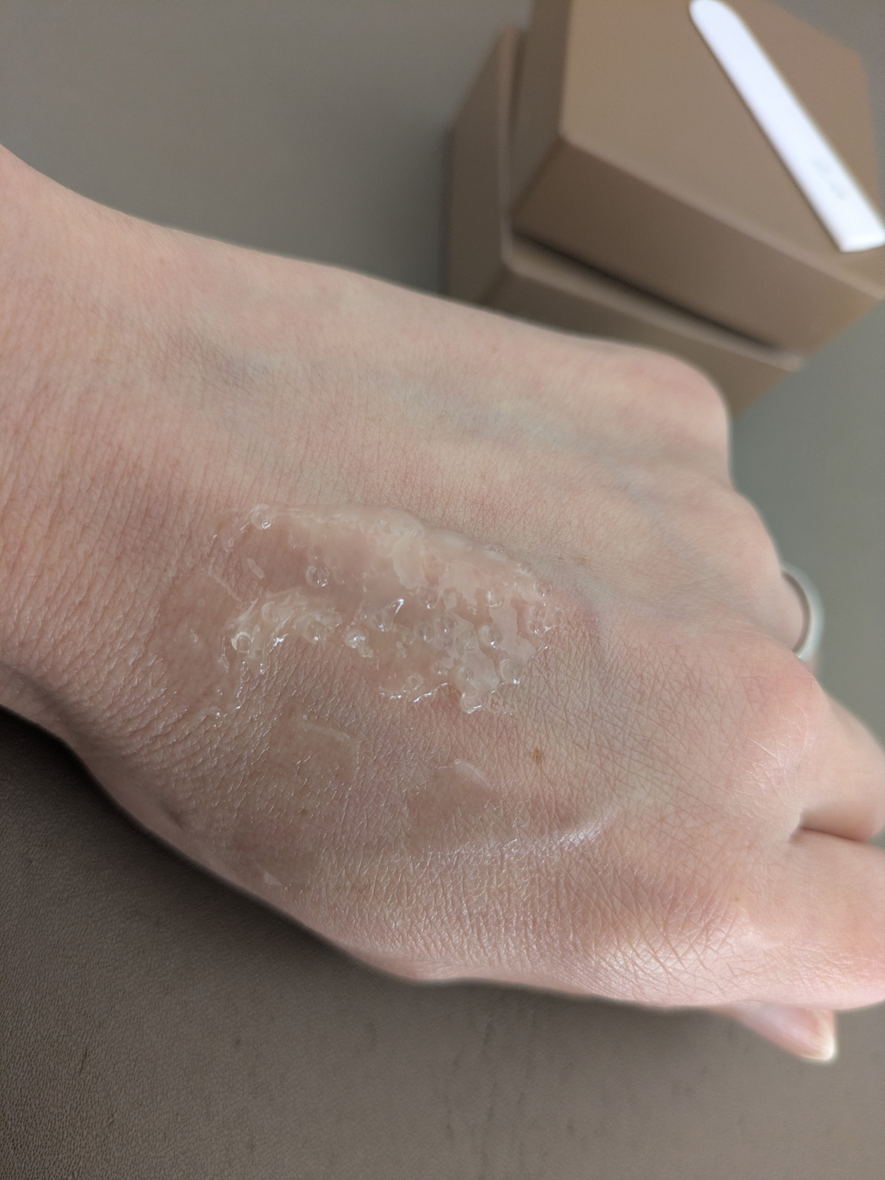 フローリフティングラッピングクリーム/koy/フェイスクリームを使ったクチコミ（2枚目）