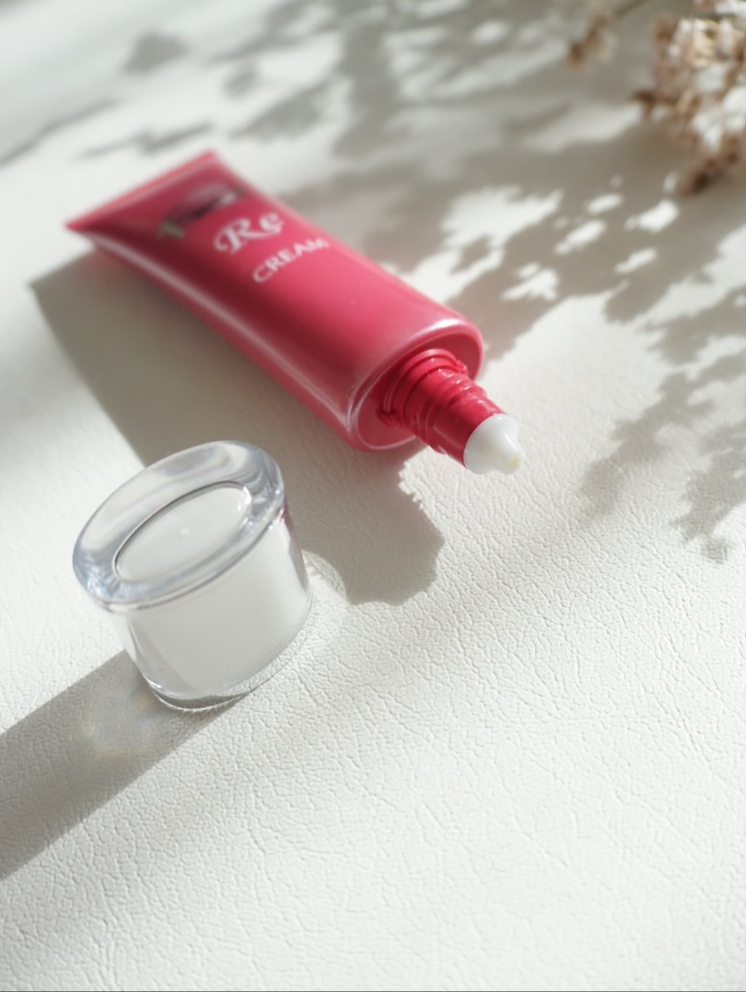 ピアベルピア クリームREのクチコミ「ピアベルピア クリームRE

なめらかにのびるテクスチャーで、ベタつかず快適な使い心地の保湿ク.....」（2枚目）