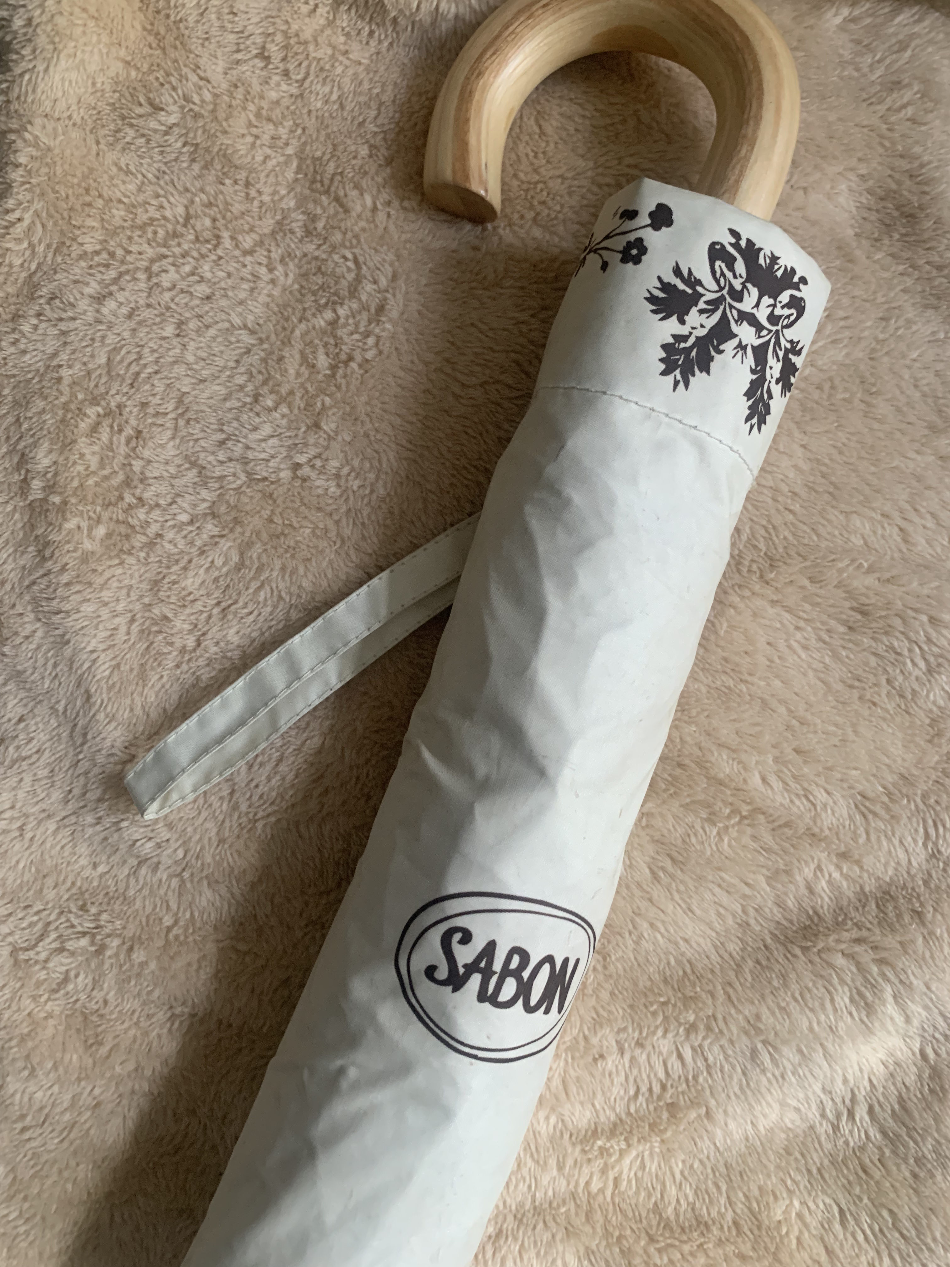 ✼••┈┈••✼••┈┈••✼••┈┈••✼••┈┈••✼
SABON
SABON Joyfulパラソル
✼••┈┈••✼••┈┈••✼••┈┈••✼••┈┈••✼
店頭でお買い物した時に以前いただいたノベルティー。
ミントのスクラブを買っ