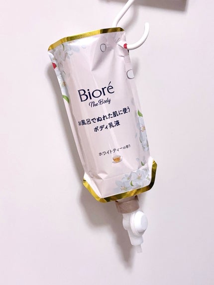 ビオレ ザ ボディ お風呂でぬれた肌に使うボディ乳液 肌しっとり ホワイトティーの香り/ビオレu/ボディミルクを使ったクチコミ(1枚目)