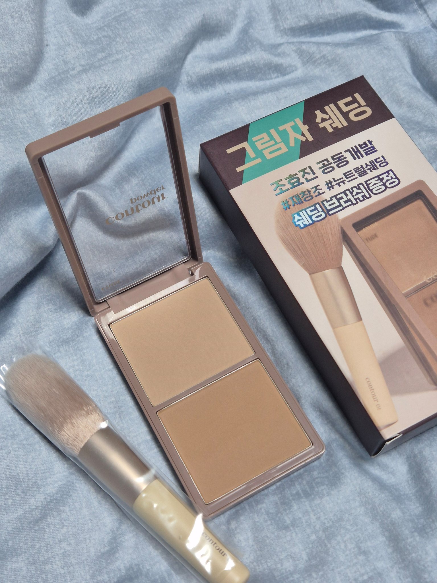 コントゥアパウダー コントゥアパウダー デュアルブラシセット ウォーム(限定品)/ETUDE/シェーディングを使ったクチコミ（2枚目）