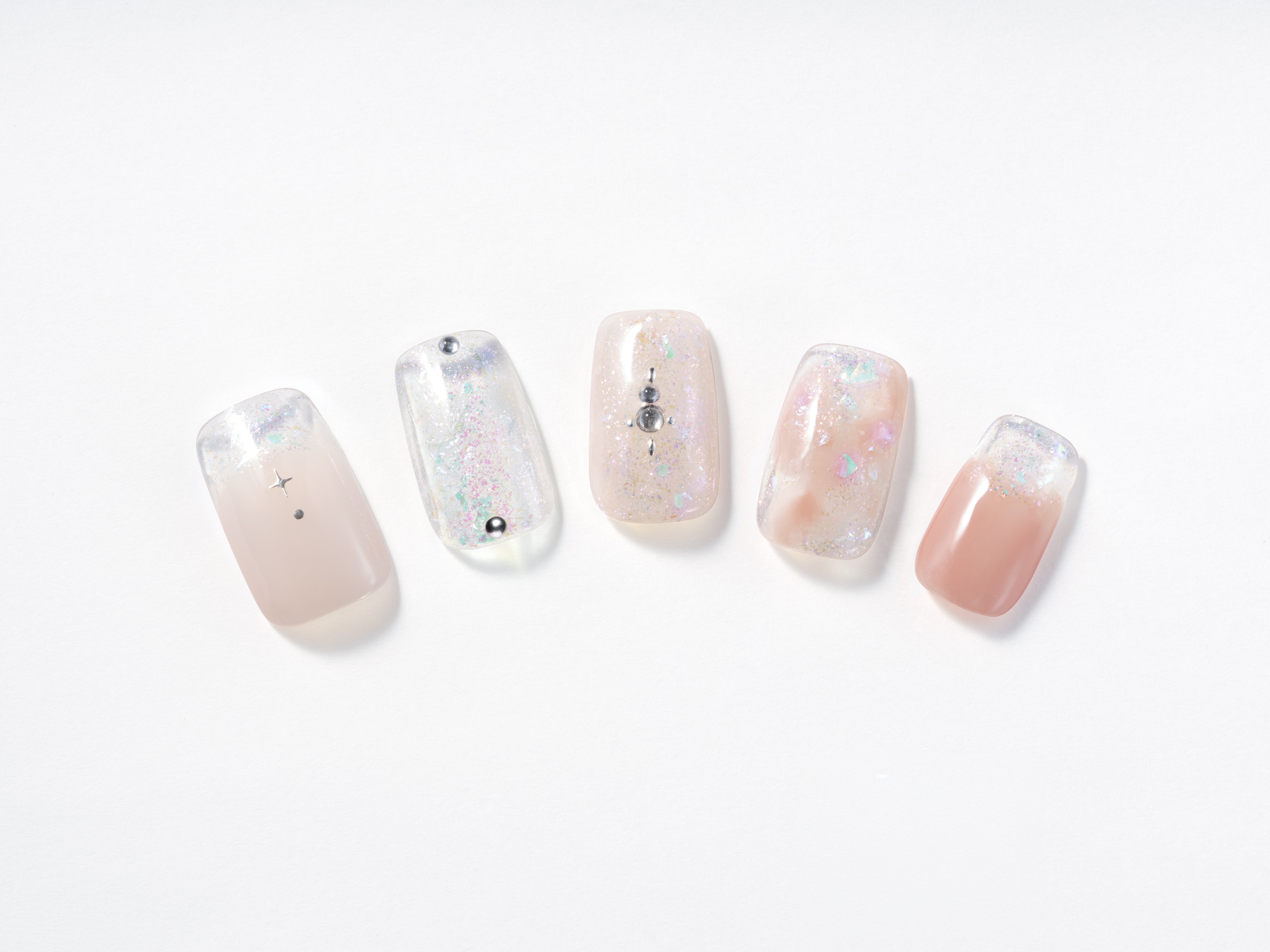 パラドゥからグリッタリーネイルが定番品で登場の画像