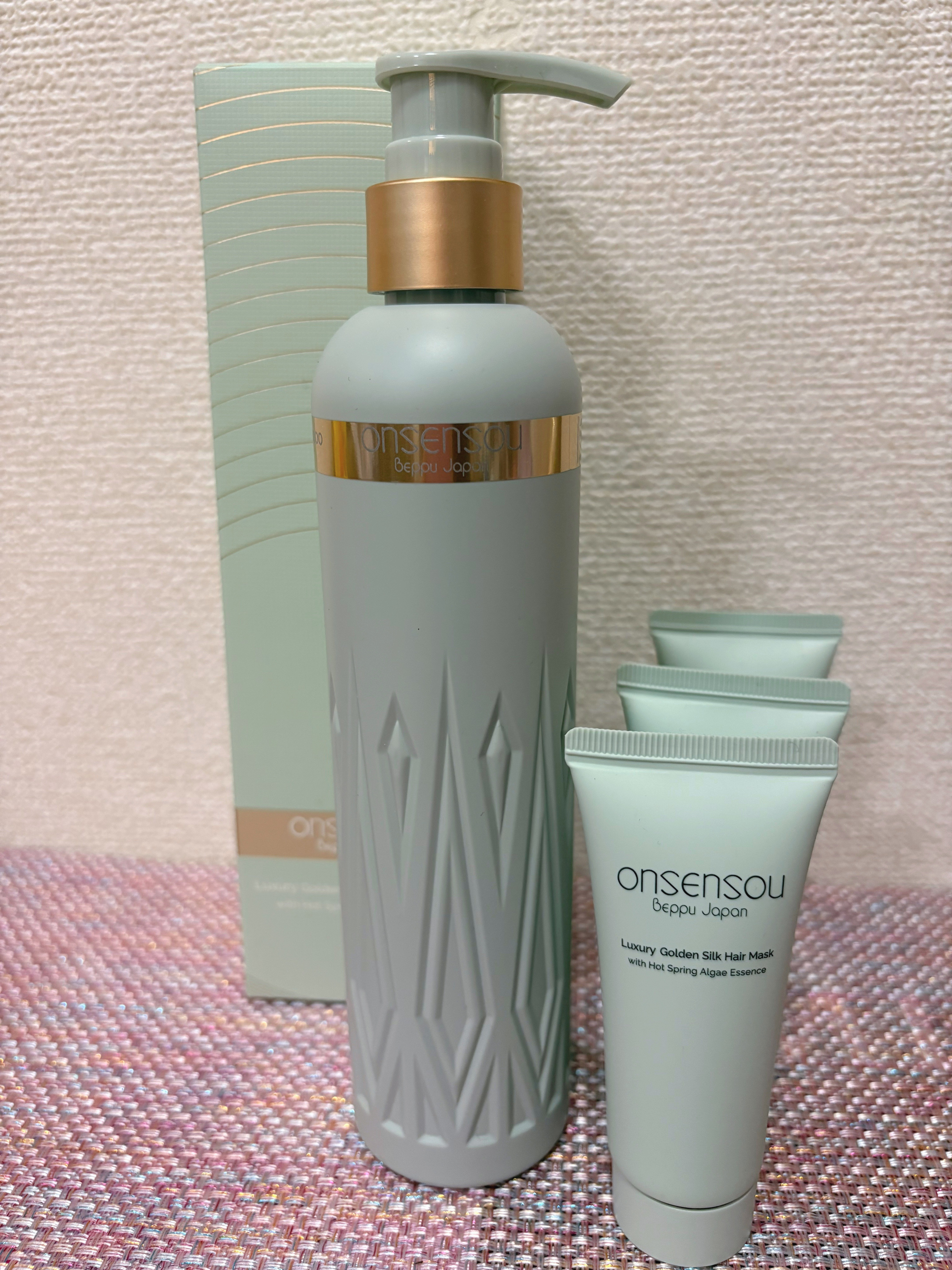 ❁.｡.:*:.｡.✽.｡.:*:.｡.❁.｡.:*:.｡.✽.｡.:*:.｡.❁.｡.
ONSENSOU　ゴールデンシルクリペアシャンプー　¥4,400
ゴールデンシルクヘアマスク　30g　¥880#提供
❁.｡.:*:.｡.✽.｡.:*