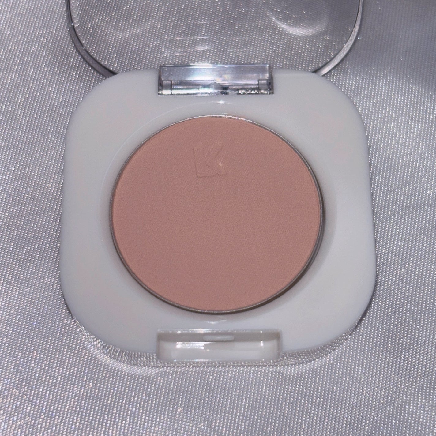 モノアイシャドウ/Laka/単色アイシャドウを使ったクチコミ(4枚目)