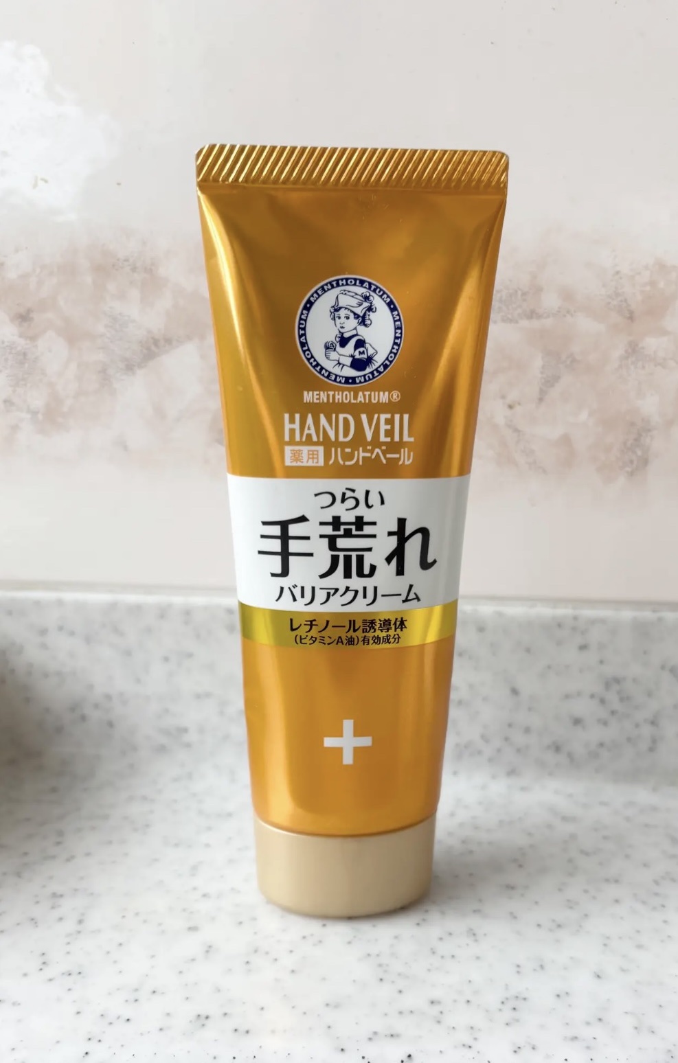 ハンドベール 手荒れ バリアクリーム 70g /メンソレータム/ハンドクリームを使ったクチコミ（1枚目）