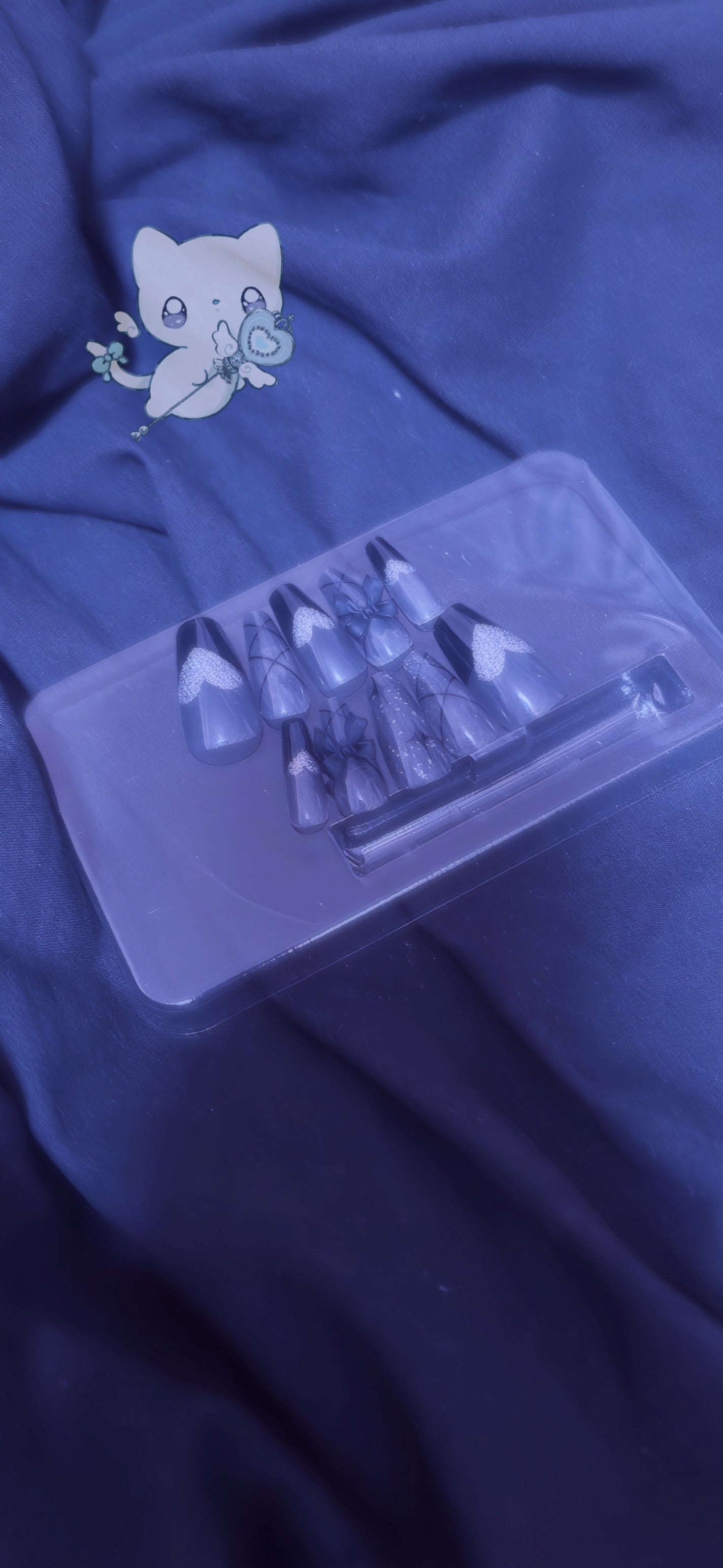 琥羽 on LIPS 「お気に入りのネイルチップの紹介です!┈┈┈┈┈┈┈┈┈┈┈┈┈..」(2枚目)