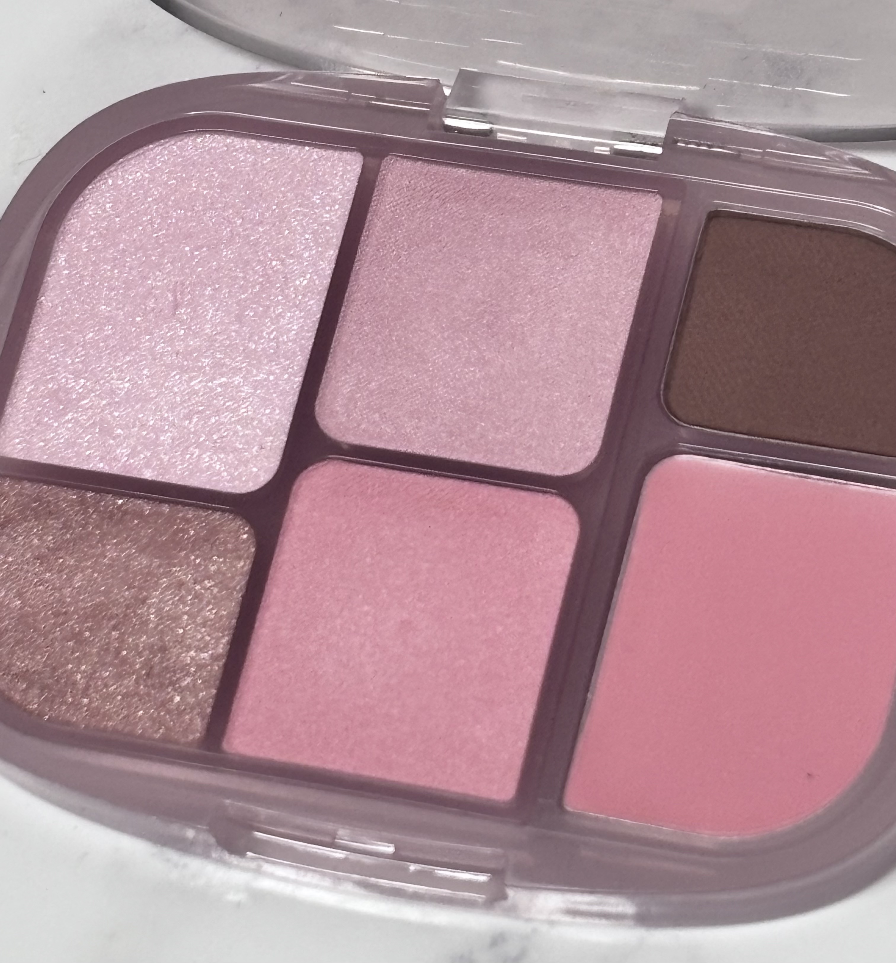 ソフトシアーマルチパレット 05 ピンクフレア/wakemake/アイシャドウパレットを使ったクチコミ（2枚目）