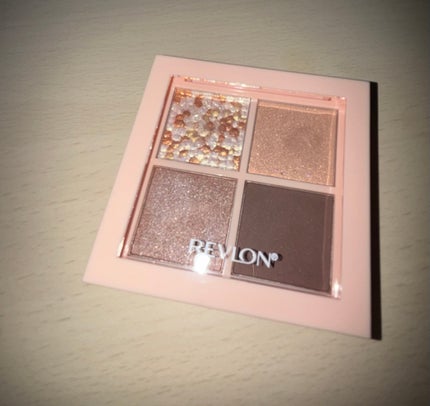 レブロン ダズル アイシャドウ クアッド/REVLON/アイシャドウパレットを使ったクチコミ(2枚目)