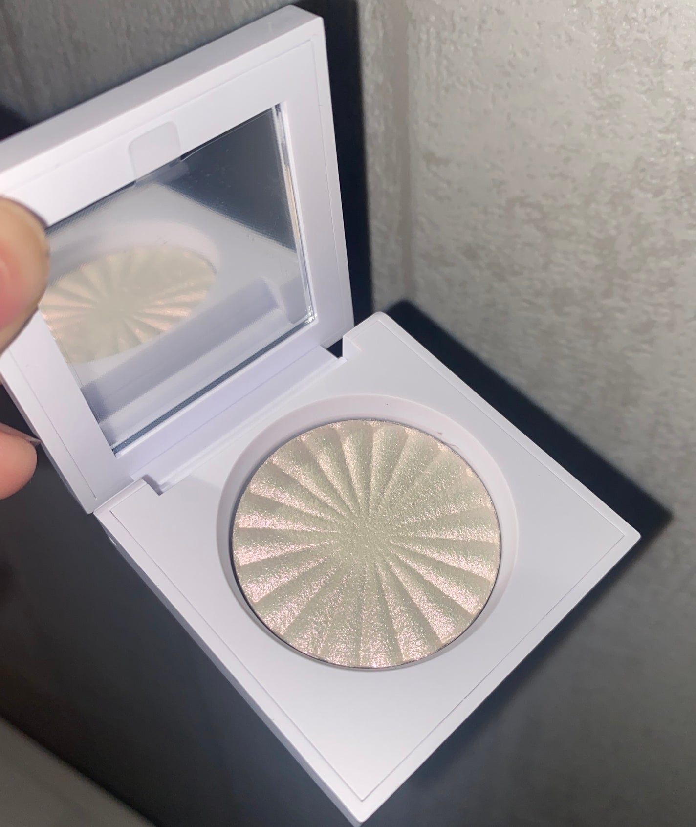 OFRA mini Highlighter/Ofra Cosmetics/パウダーハイライトを使ったクチコミ(2枚目)