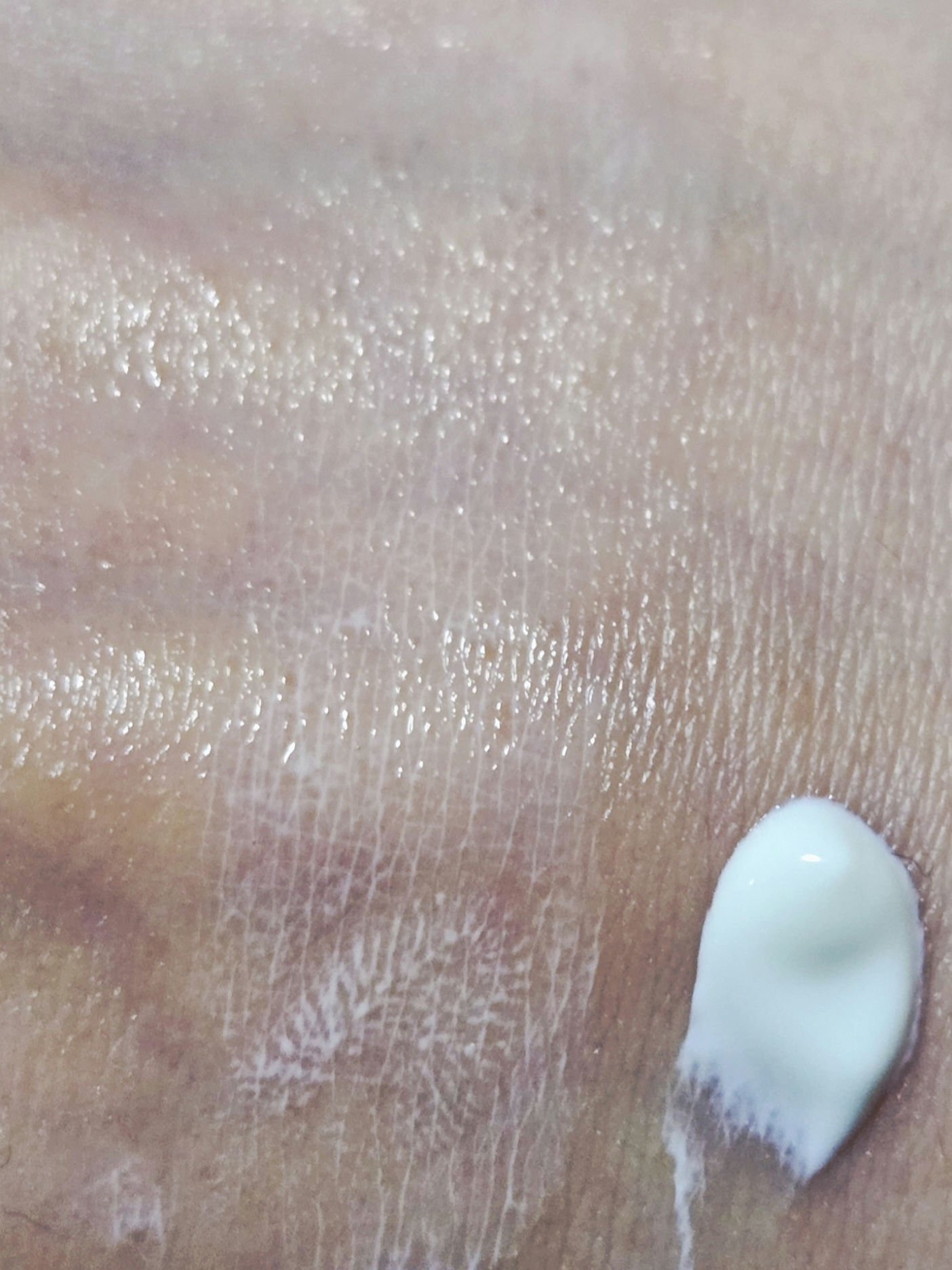 グルタシカ Aサンクリーム/Dr.Viuum/日焼け止めクリームを使ったクチコミ（2枚目）