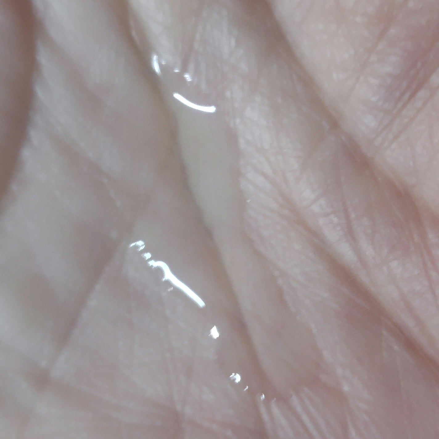 ユイルレパラトゥリス/クレ・ド・ポー ボーテ/美容液を使ったクチコミ(4枚目)