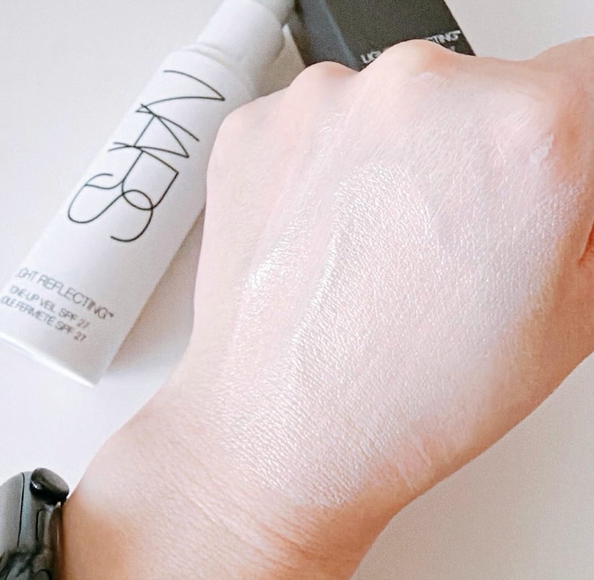 ライトリフレクティング　トーンアップヴェール/NARS/化粧下地を使ったクチコミ（3枚目）