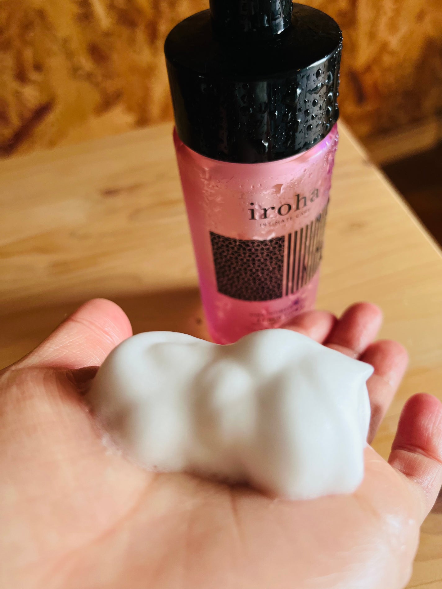 イロハ インティメートウォッシュ フォームタイプ ダマスクローズとゼラニウムの香り/iroha INTIMATE CARE/デリケートゾーンケアを使ったクチコミ(2枚目)