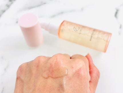 エッセンシャルセラム/emiru/美容液を使ったクチコミ(2枚目)