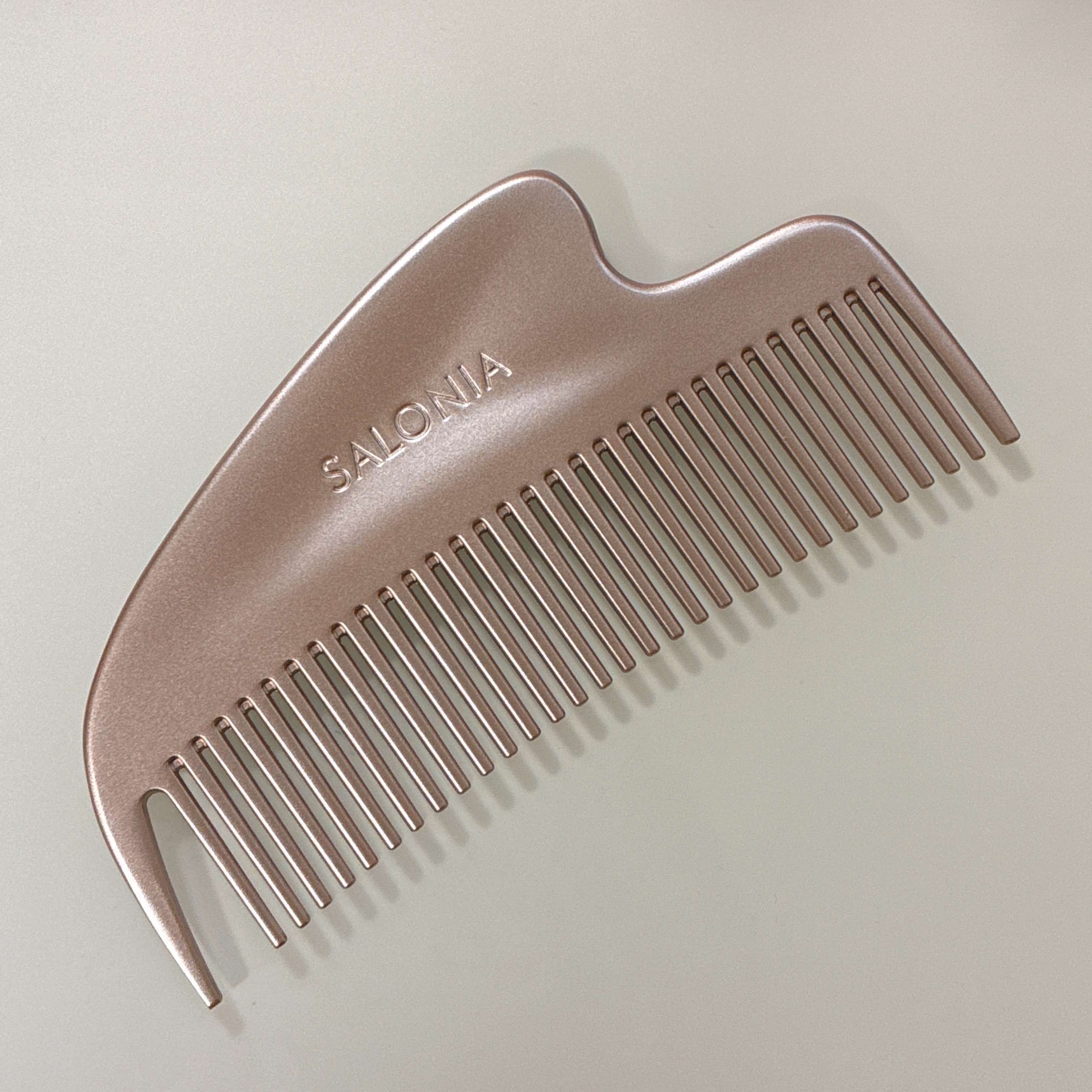 サロニア　グロッシーケア メタルカッサコーム/SALONIA/ヘアコームを使ったクチコミ（2枚目）