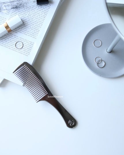 LumiKA+ プラチナローズコームのクチコミ「haircare♡
毎日のケアにもスタイリングにもこれ1本♡
………
LumiKA+(ル.....」(2枚目)