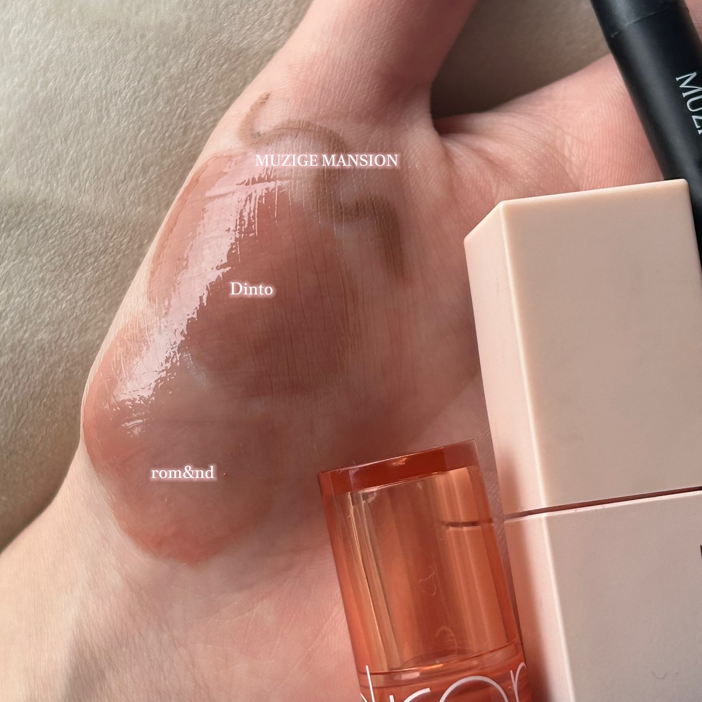 グラスティングカラーグロス/rom&nd/リップグロスを使ったクチコミ（3枚目）