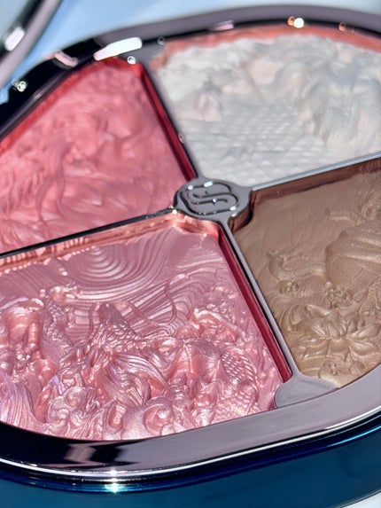 星宿彫刻 4色パレット/花西子/マルチパレットを使ったクチコミ(4枚目)