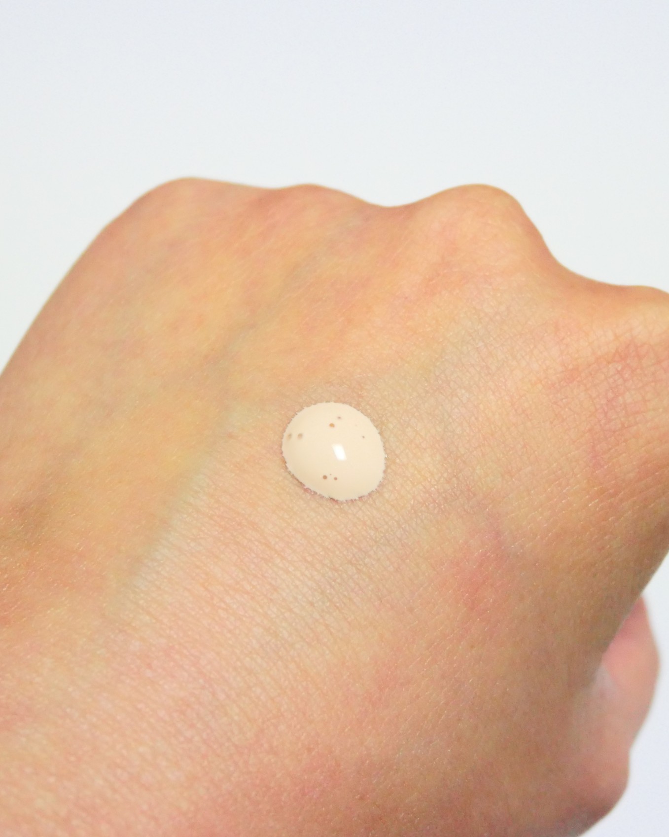 ライトリフレクティング　トーンアップヴェール/NARS/化粧下地を使ったクチコミ（3枚目）