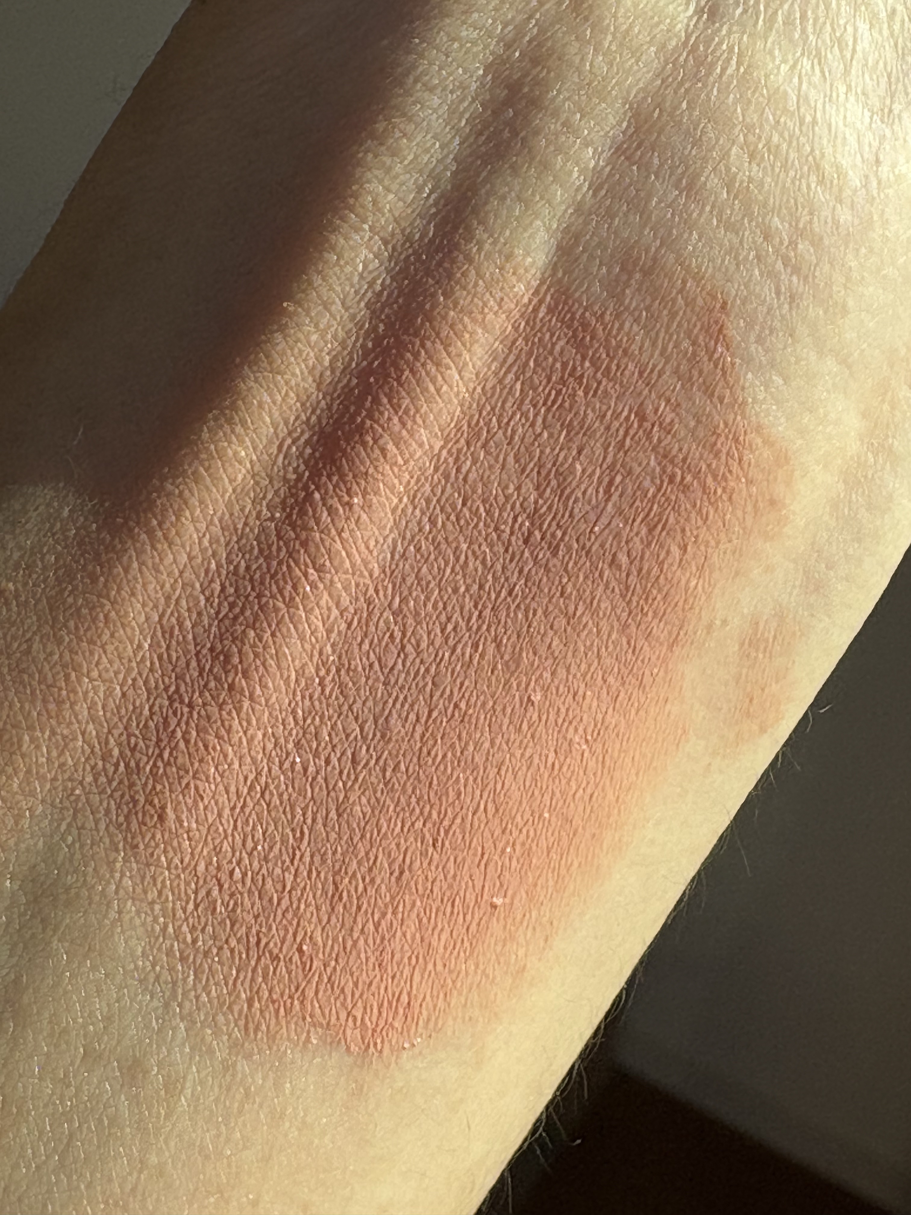 CHANEL レ ベージュ オー ドゥ ブラッシュのクチコミ「CHANEL
レ ベージュ オー ドゥ ブラッシュ
ライトピンク

お気に入りのチーク♡

暑.....」（2枚目）