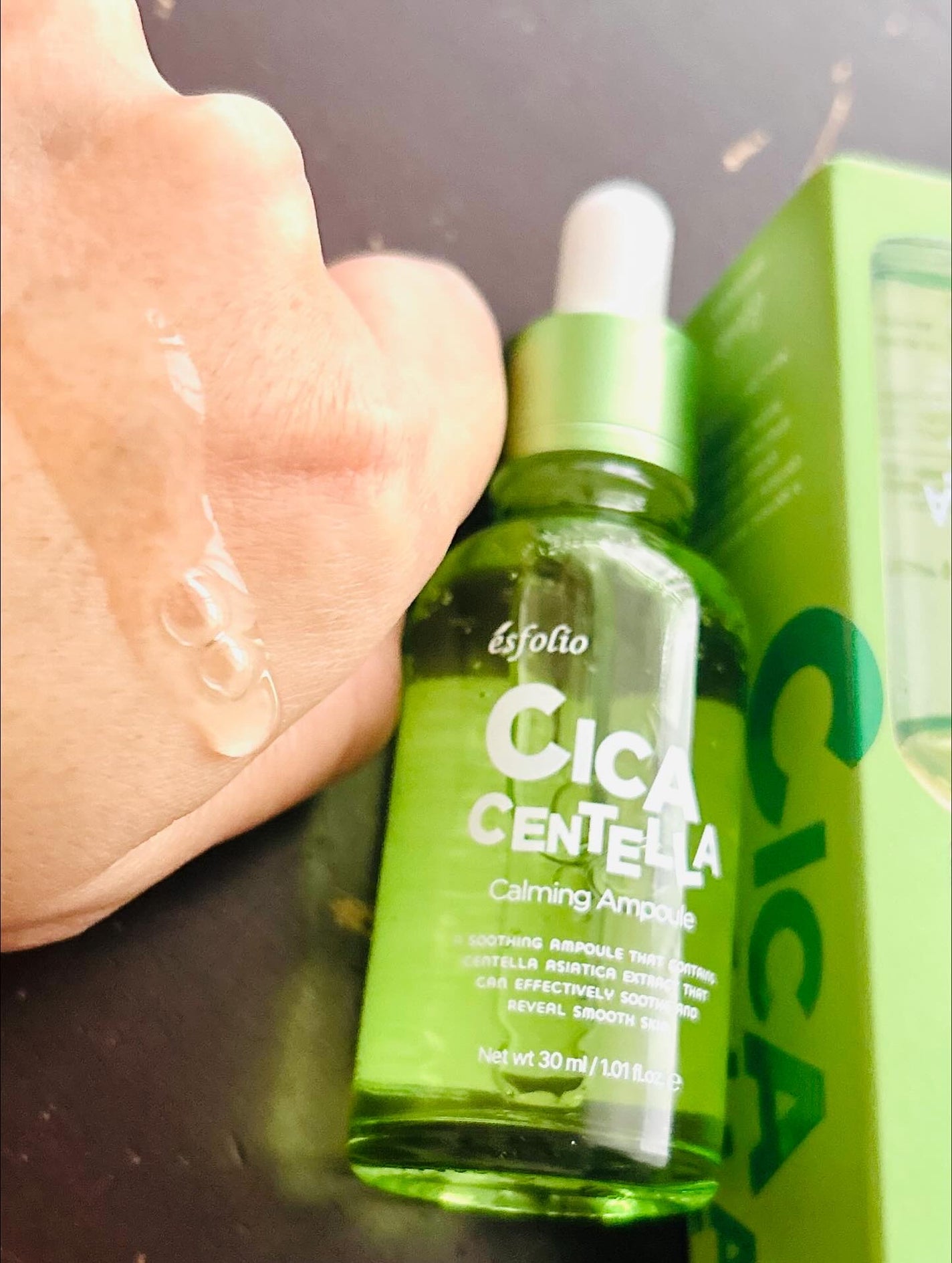 まなみ on LIPS 「エスフォリオシカセンテラカーミングセラム天然由来成分の韓国コス..」(3枚目)