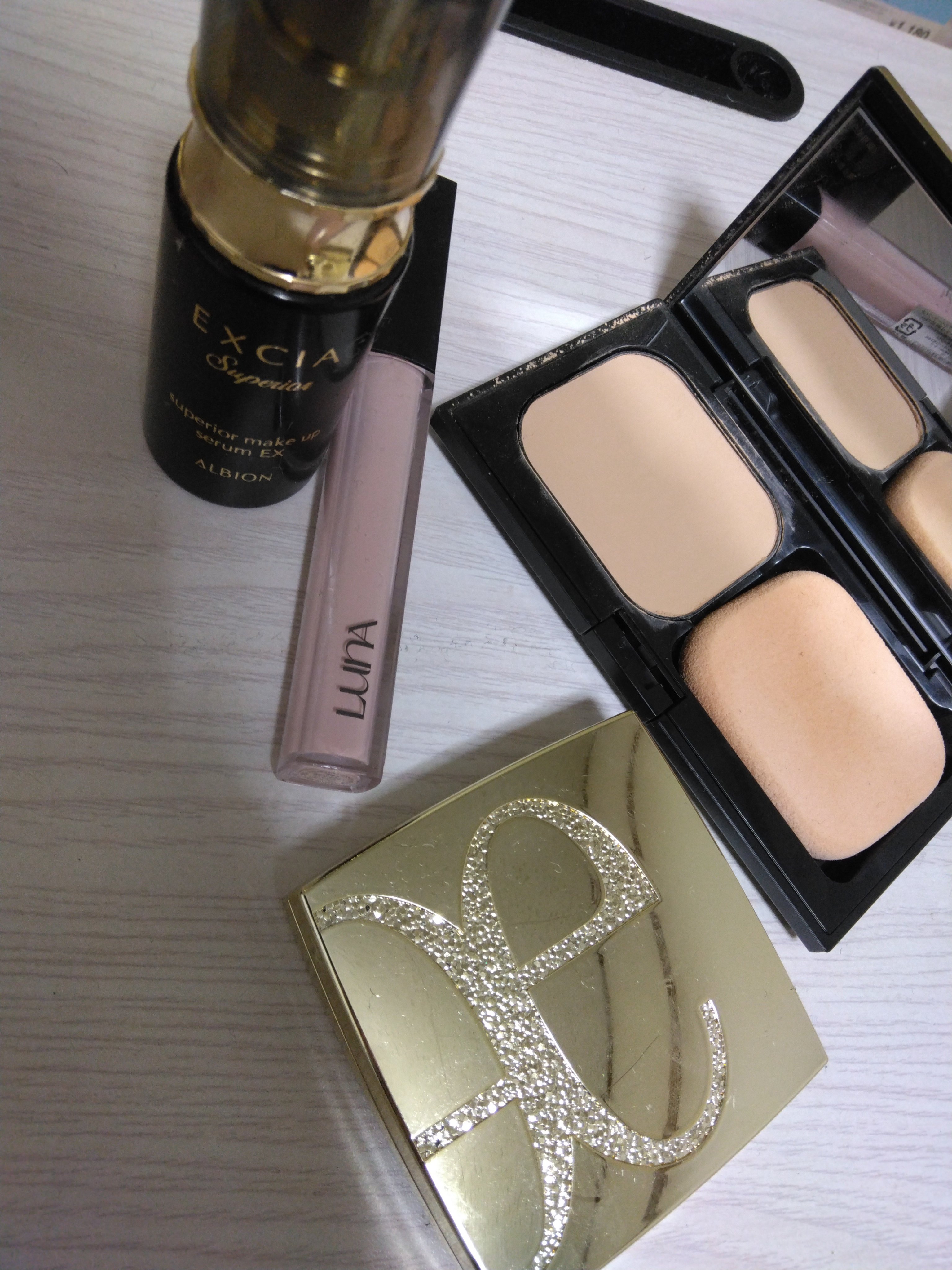 試してみた】エクシア ラディグロウ パウダー ファンデーション ALBION