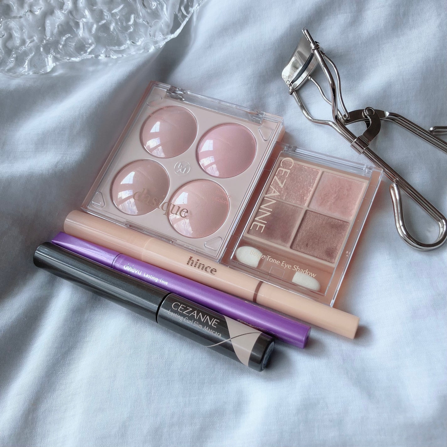 「密着アイライナー」ショート筆リキッド/デジャヴュ/リキッドアイライナーを使ったクチコミ(4枚目)