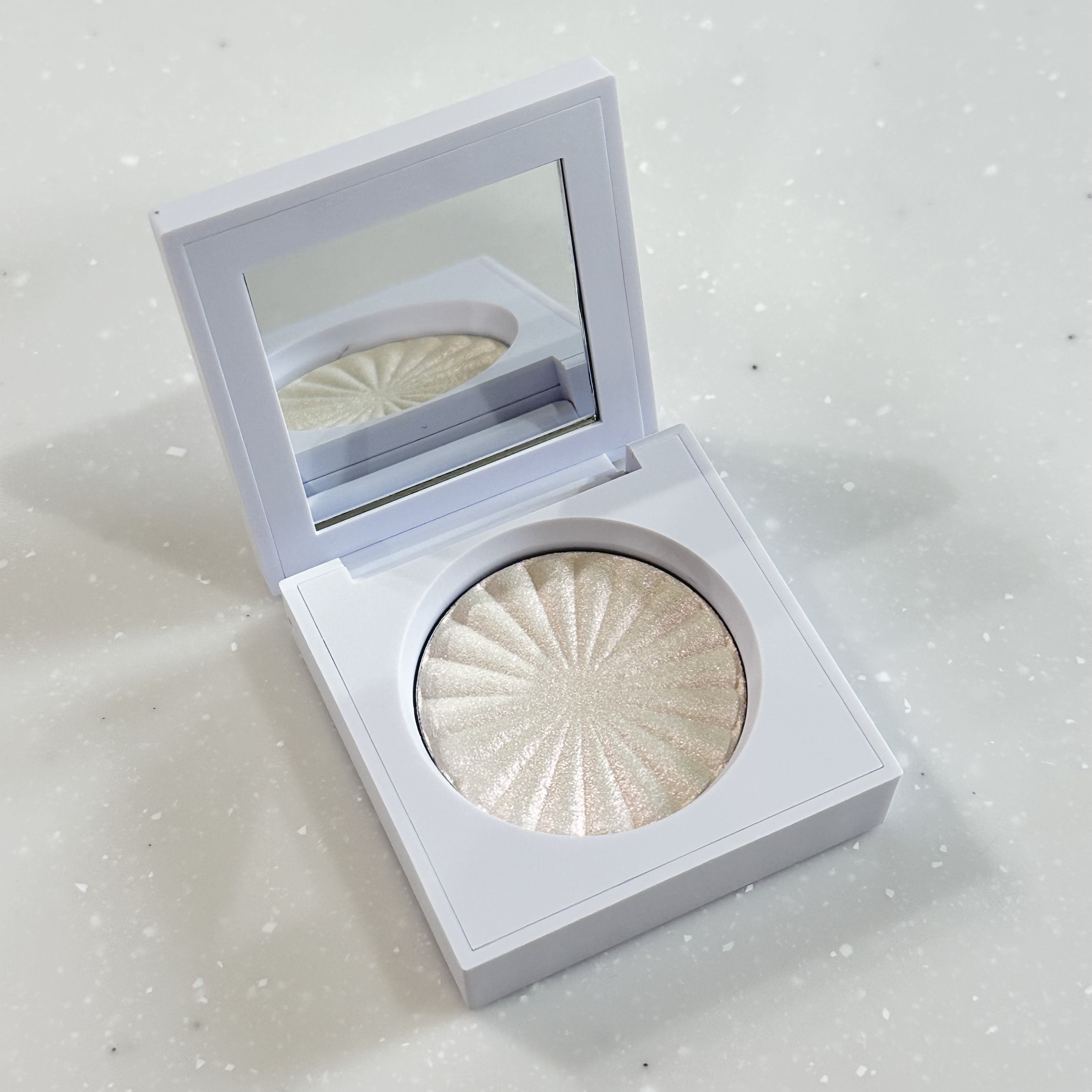 OFRA mini Highlighter/Ofra Cosmetics/パウダーハイライトを使ったクチコミ（2枚目）